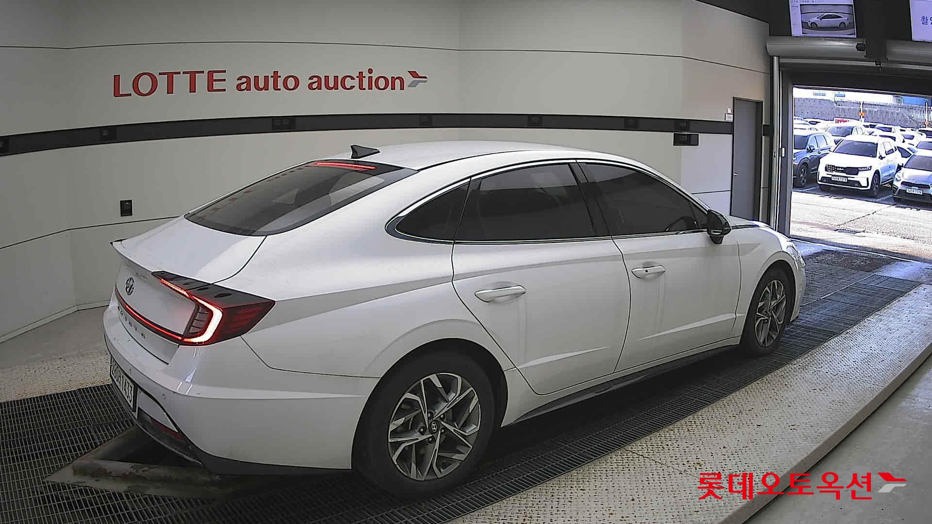 صورة إضافية