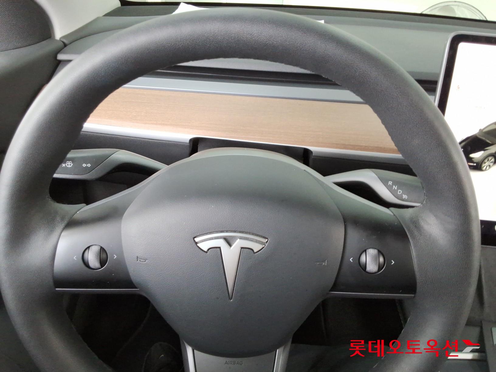 تسلا MODEL Y