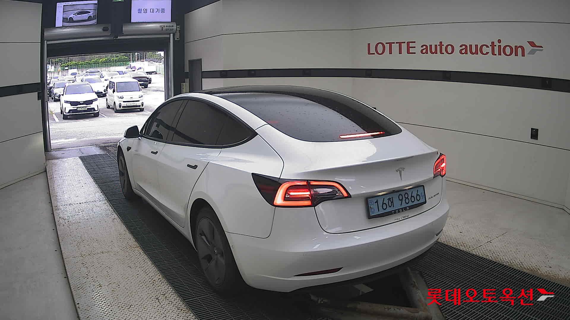تسلا MODEL 3