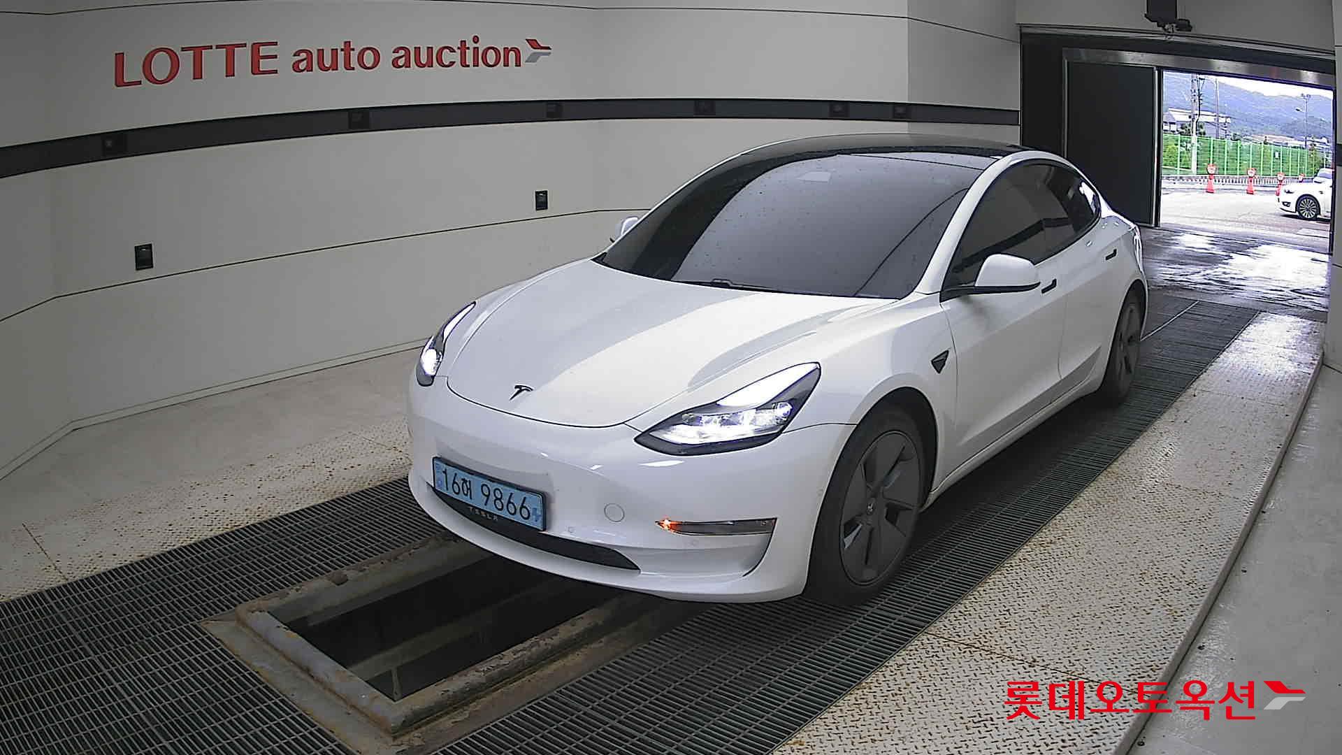 تسلا MODEL 3