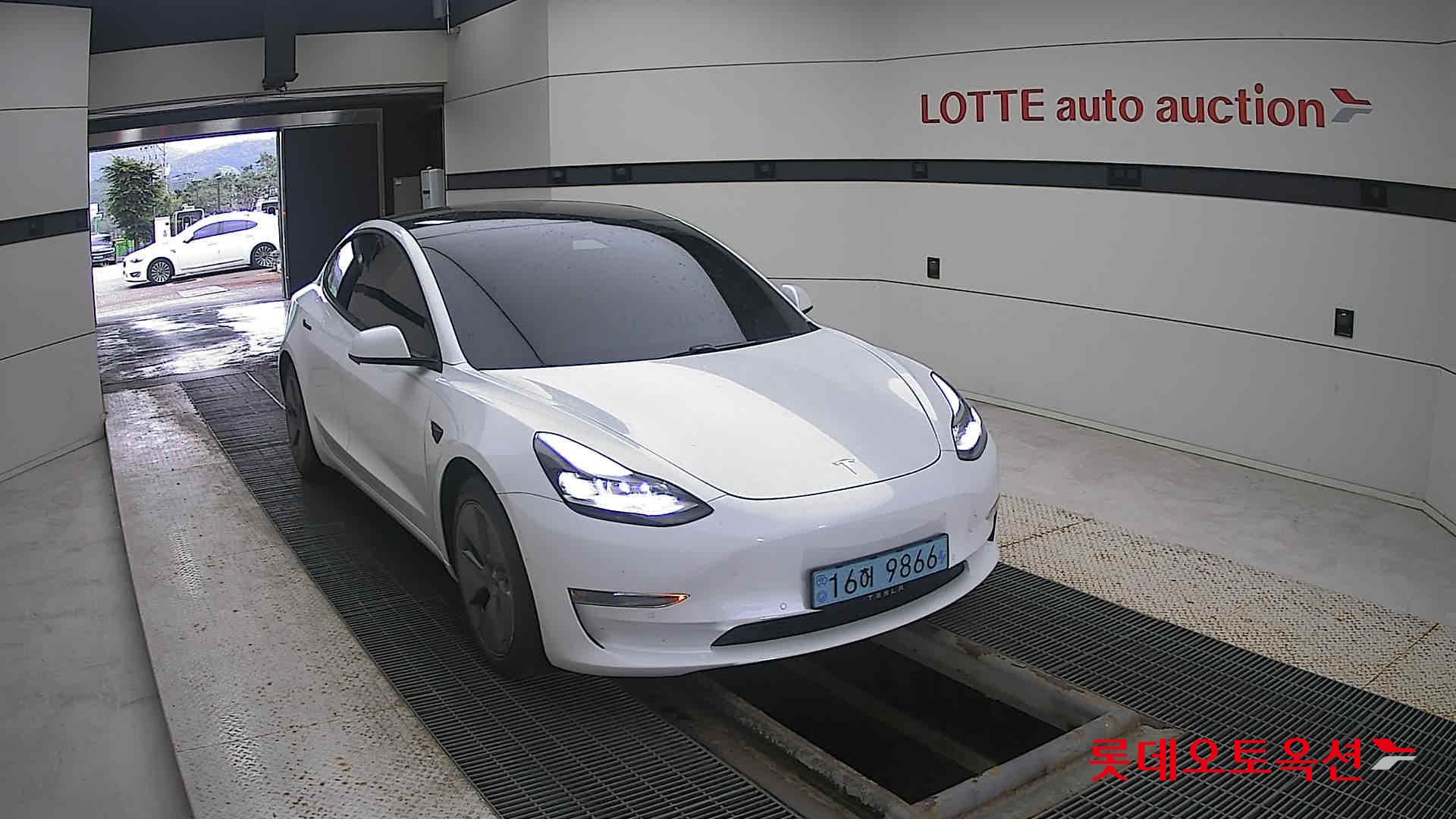 تسلا MODEL 3