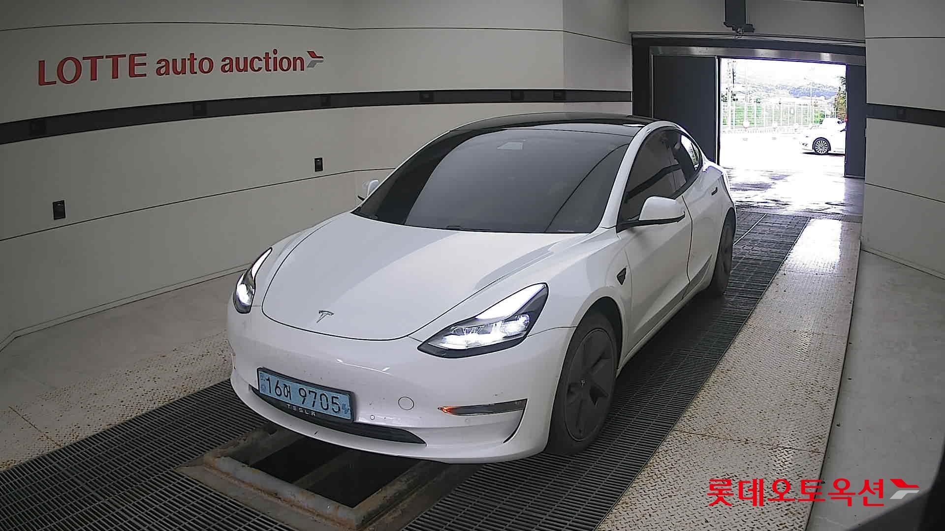 تسلا MODEL 3