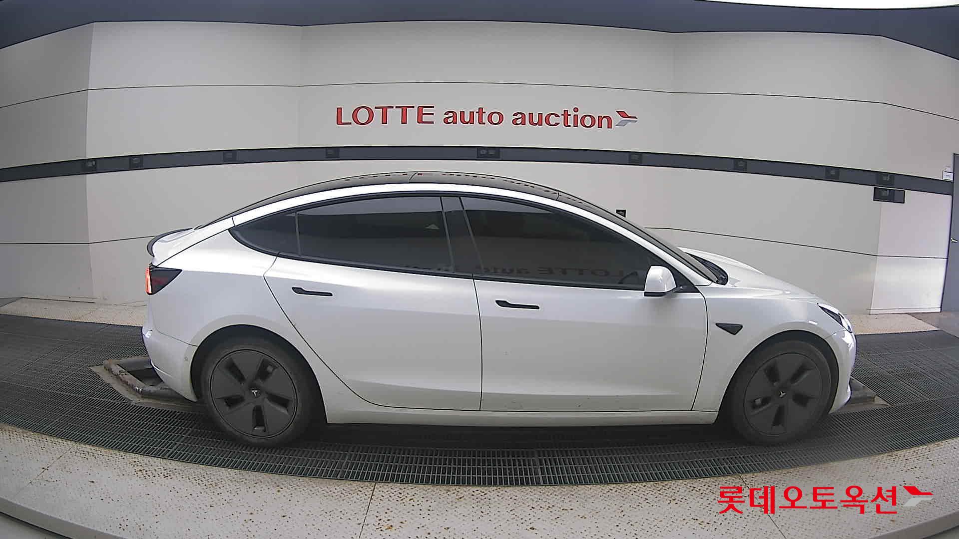 تسلا MODEL 3