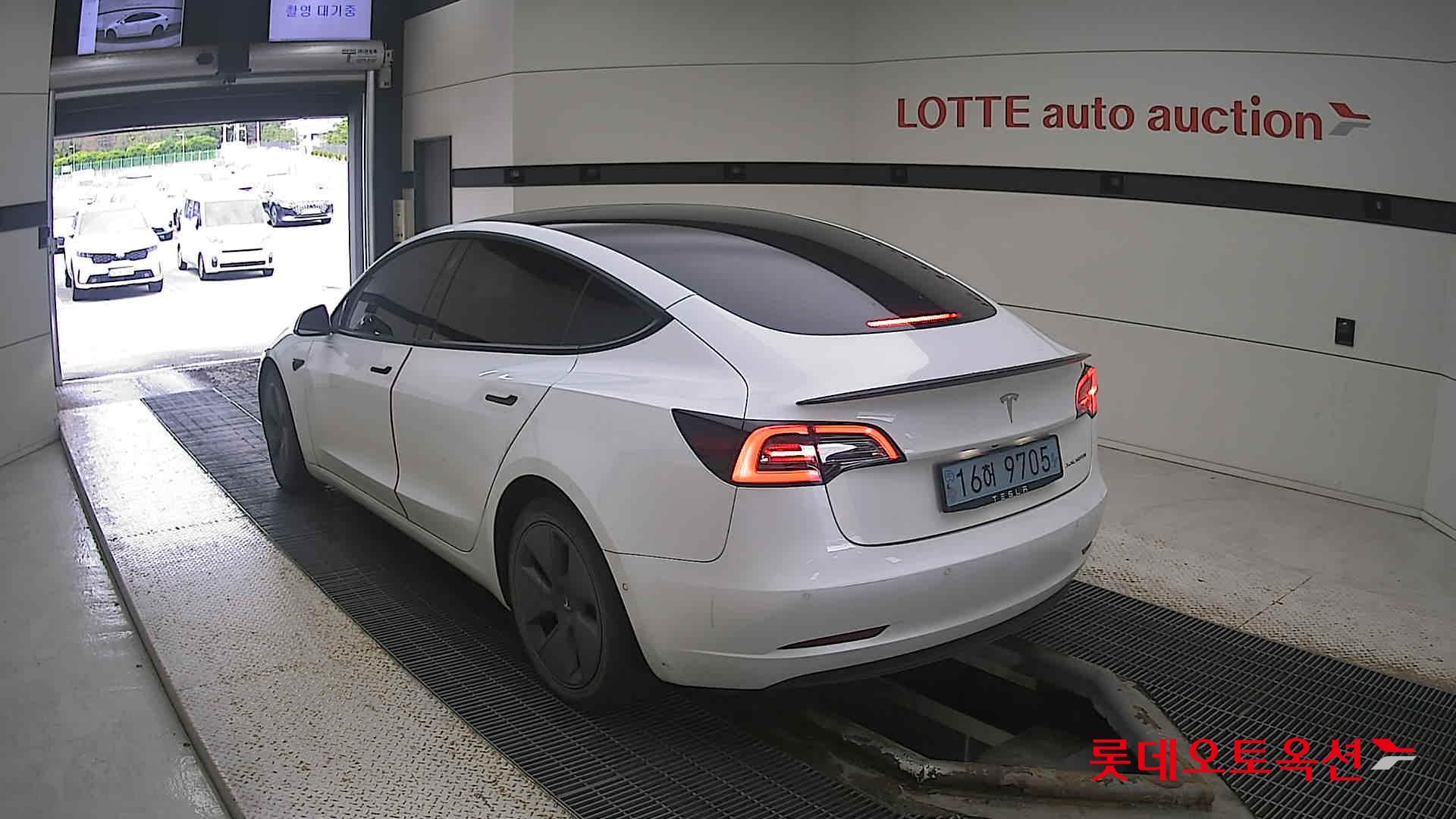 تسلا MODEL 3