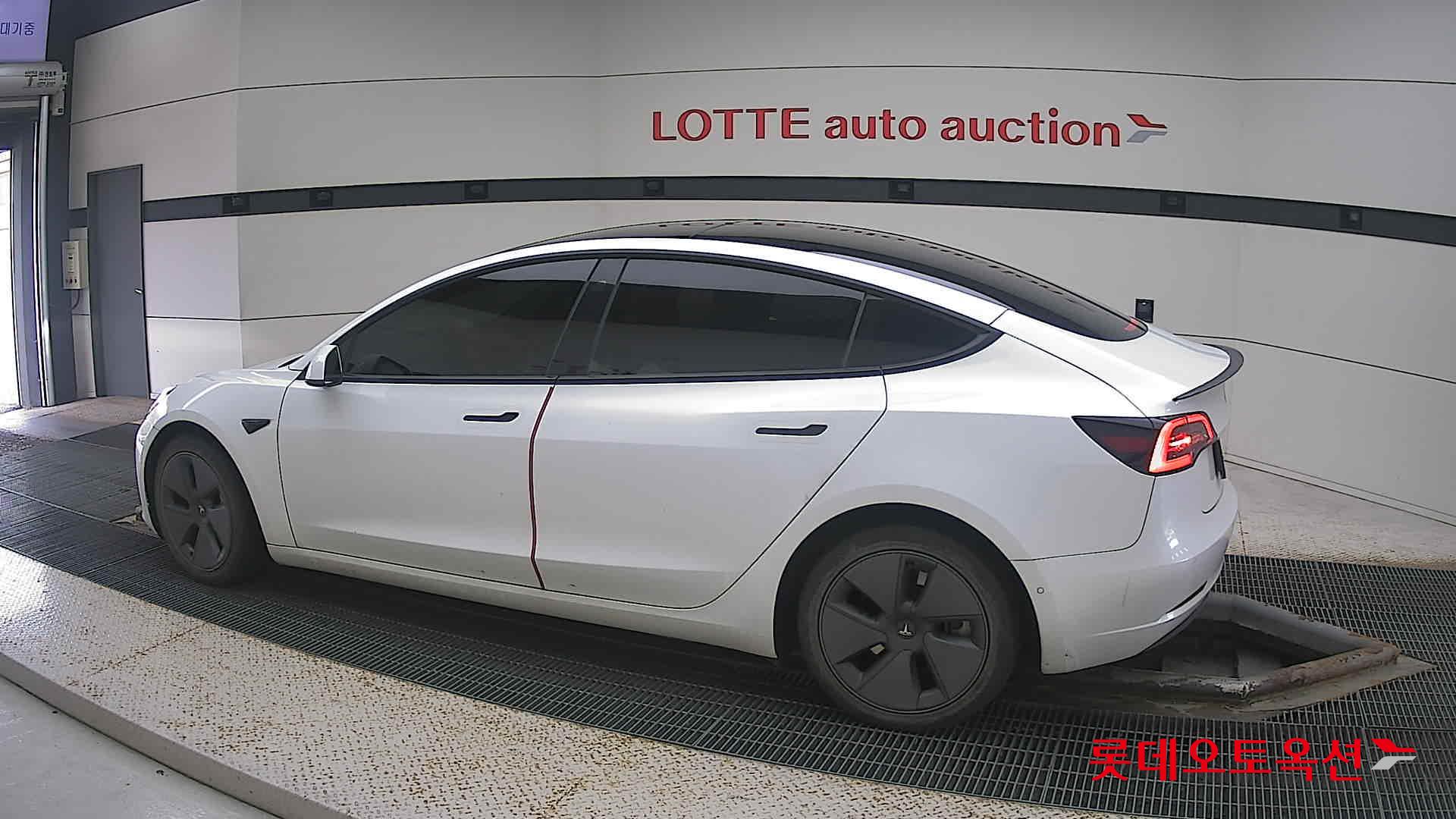 تسلا MODEL 3