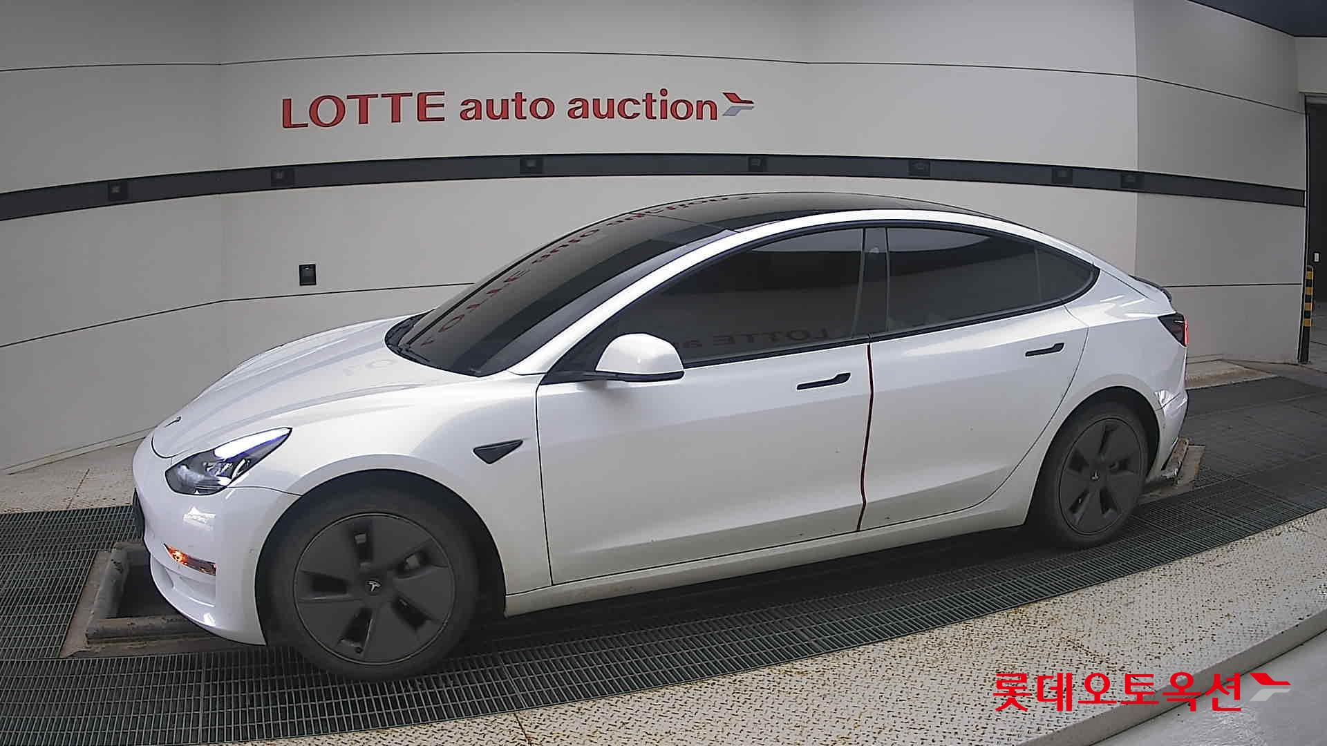 تسلا MODEL 3