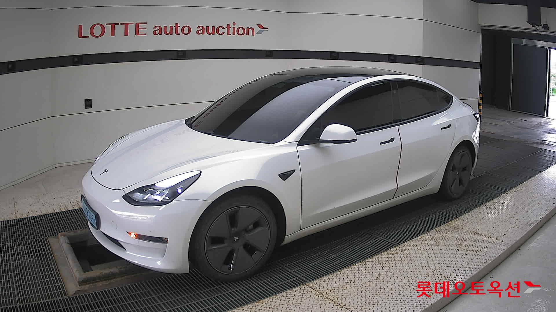 تسلا MODEL 3