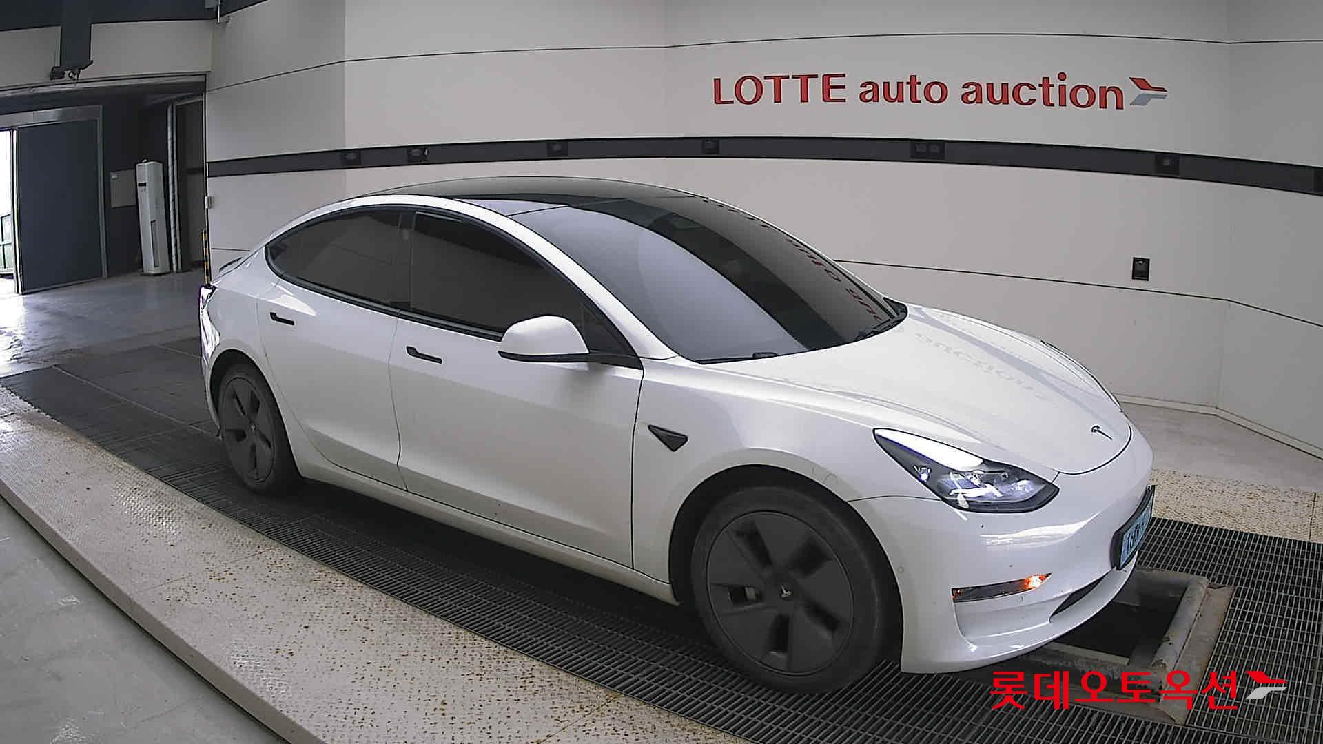 تسلا MODEL 3