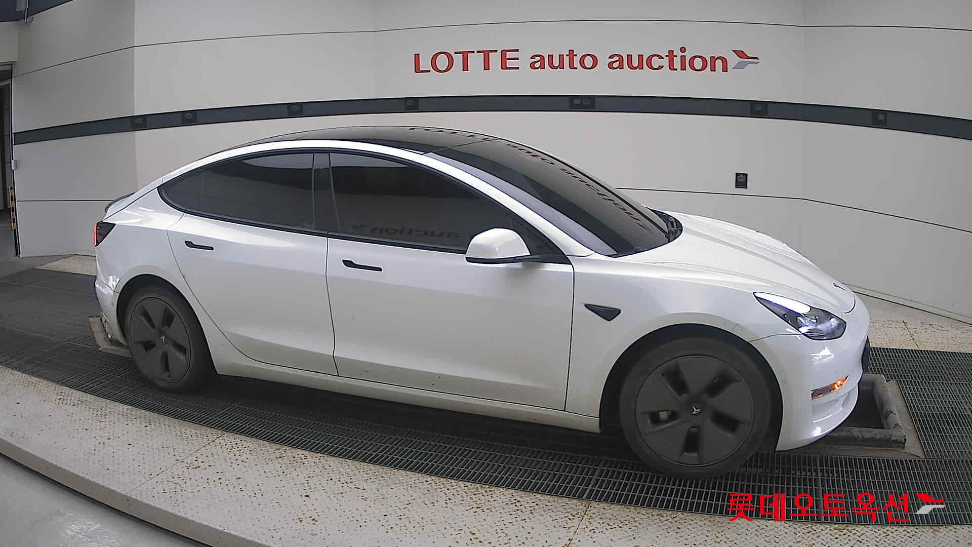 تسلا MODEL 3