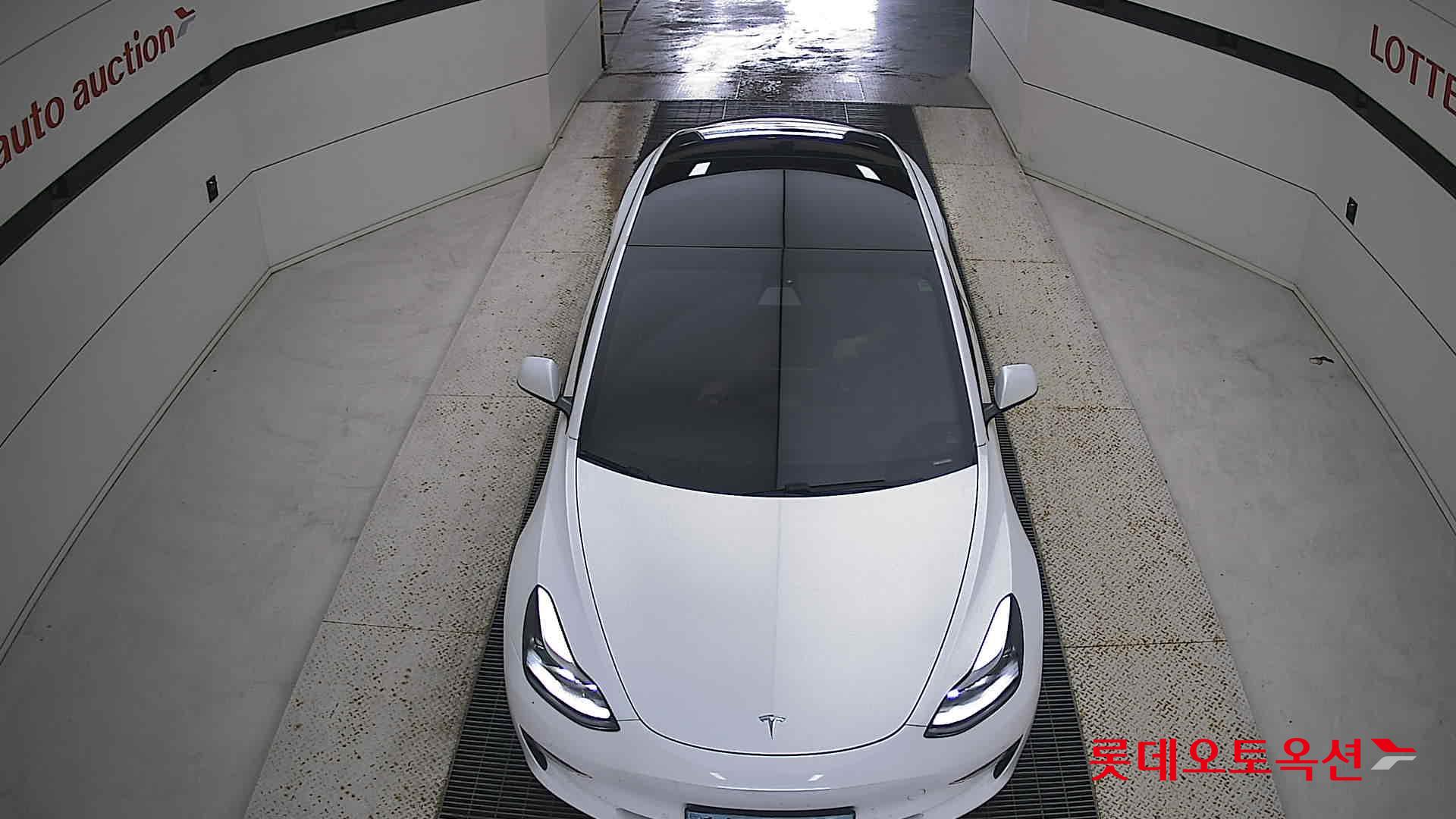 تسلا MODEL 3