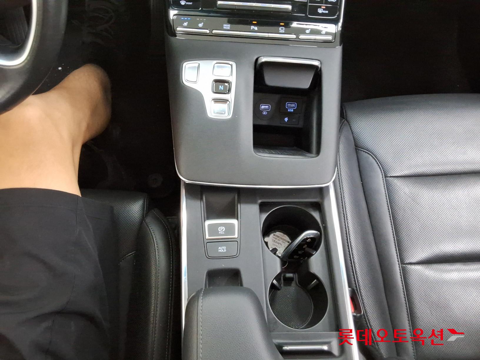 هيونداي - أزيرا - Image 31