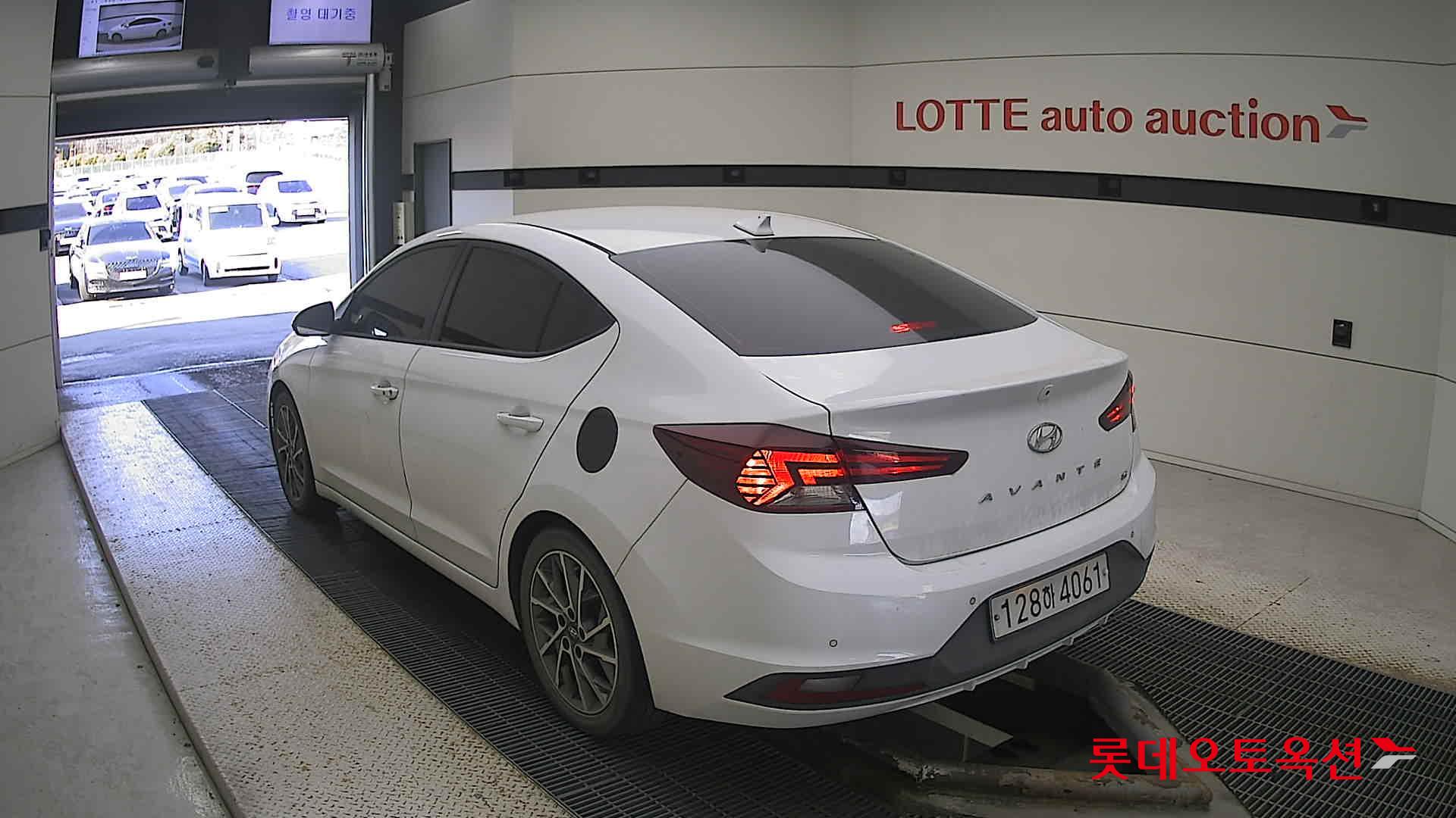 Hyundai Avante 2020 Polar White из Кореи, фото 6