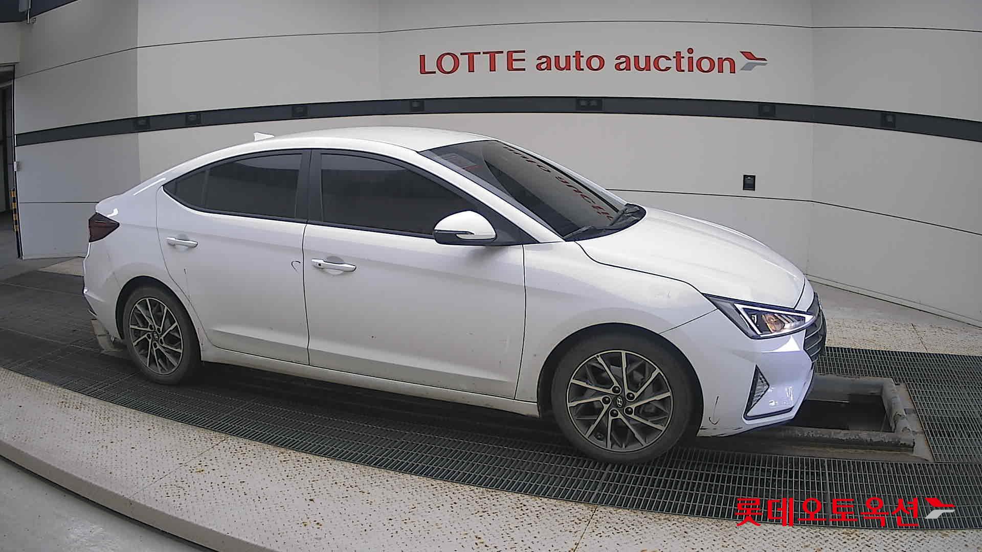 Hyundai Avante id 3461902 из Кореи 17