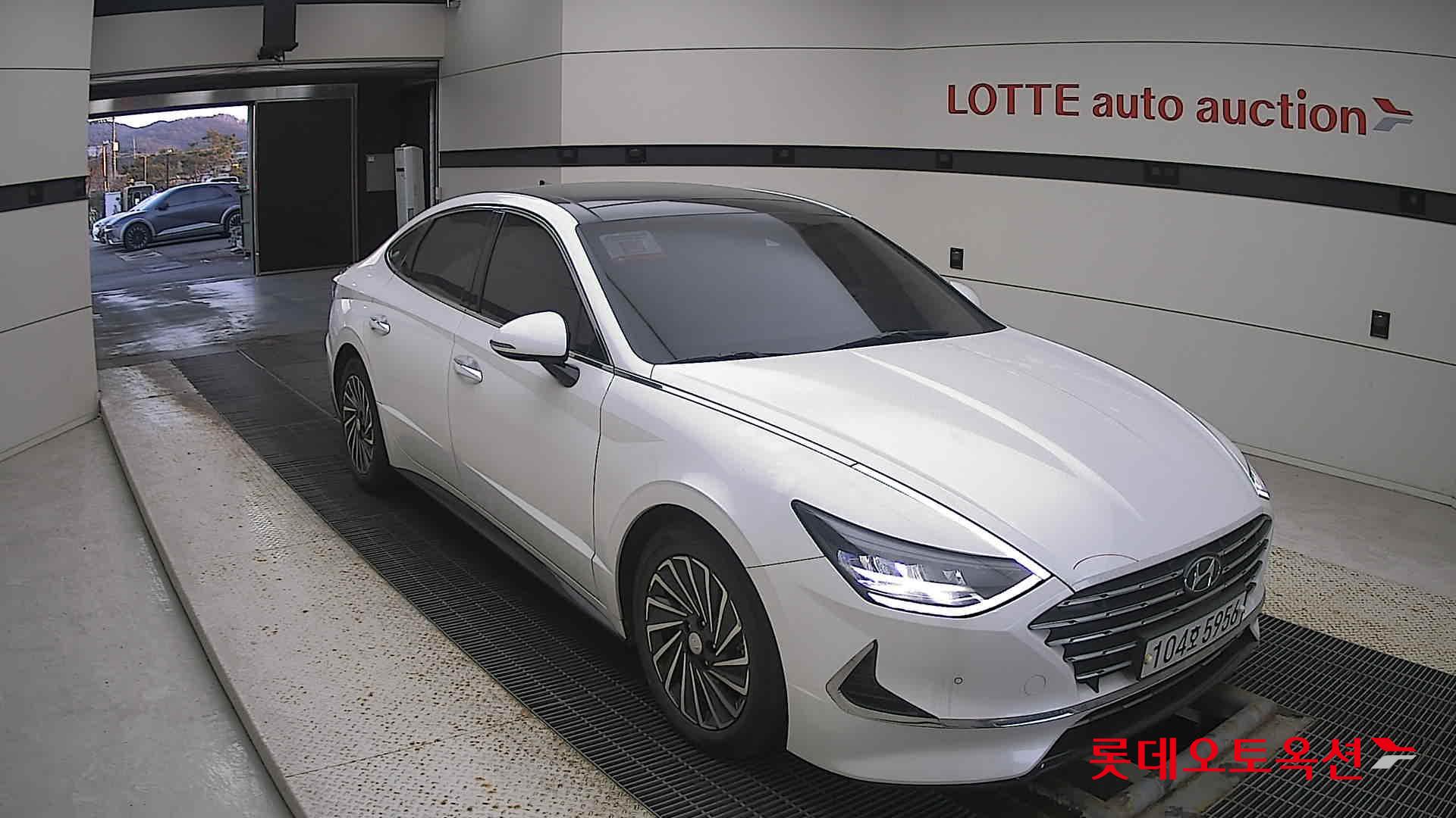 Hyundai Sonata Hybrid 2021 White cream (optional) из Кореи, фото 2