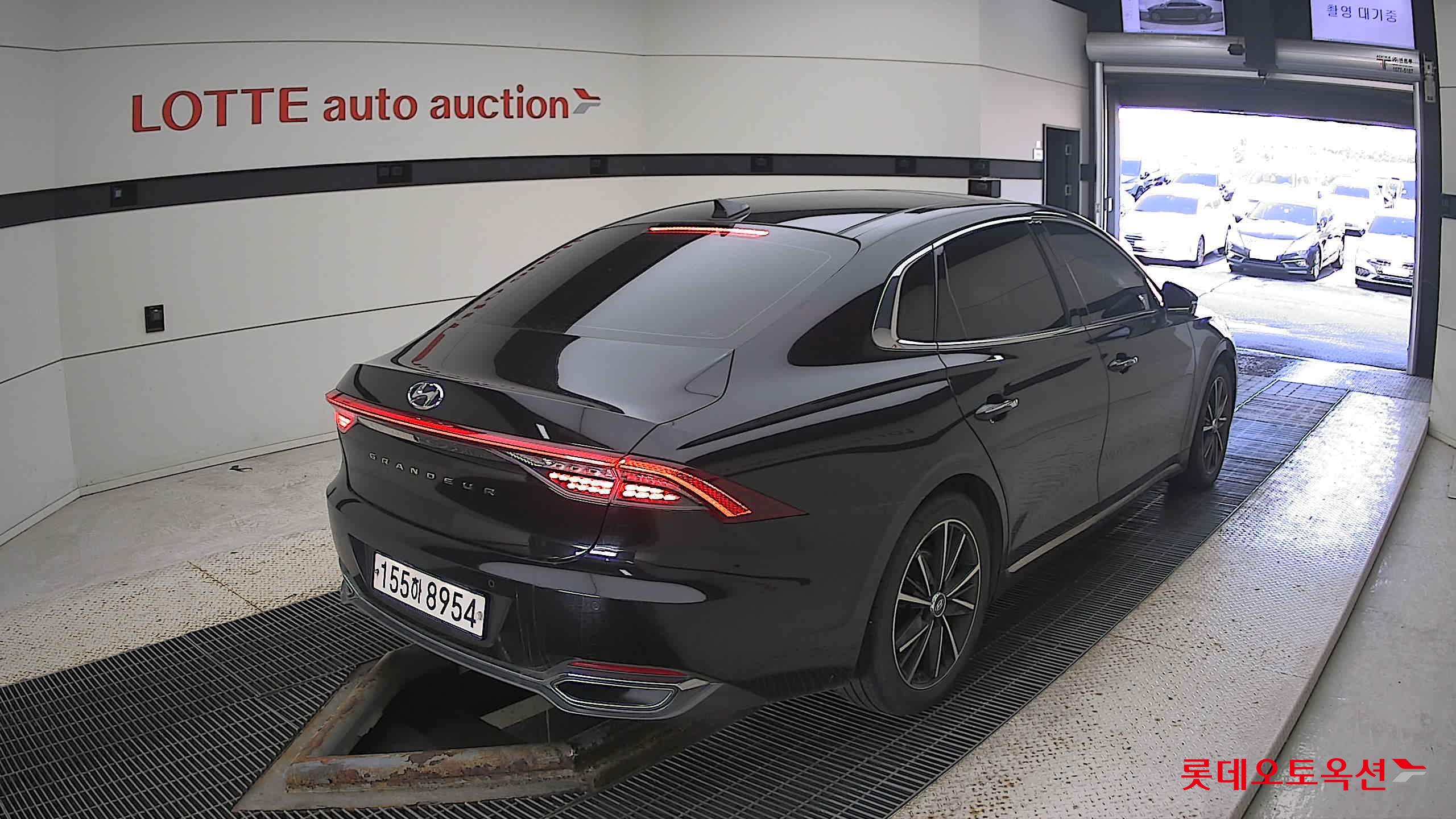 هيونداي - أزيرا - Image 4