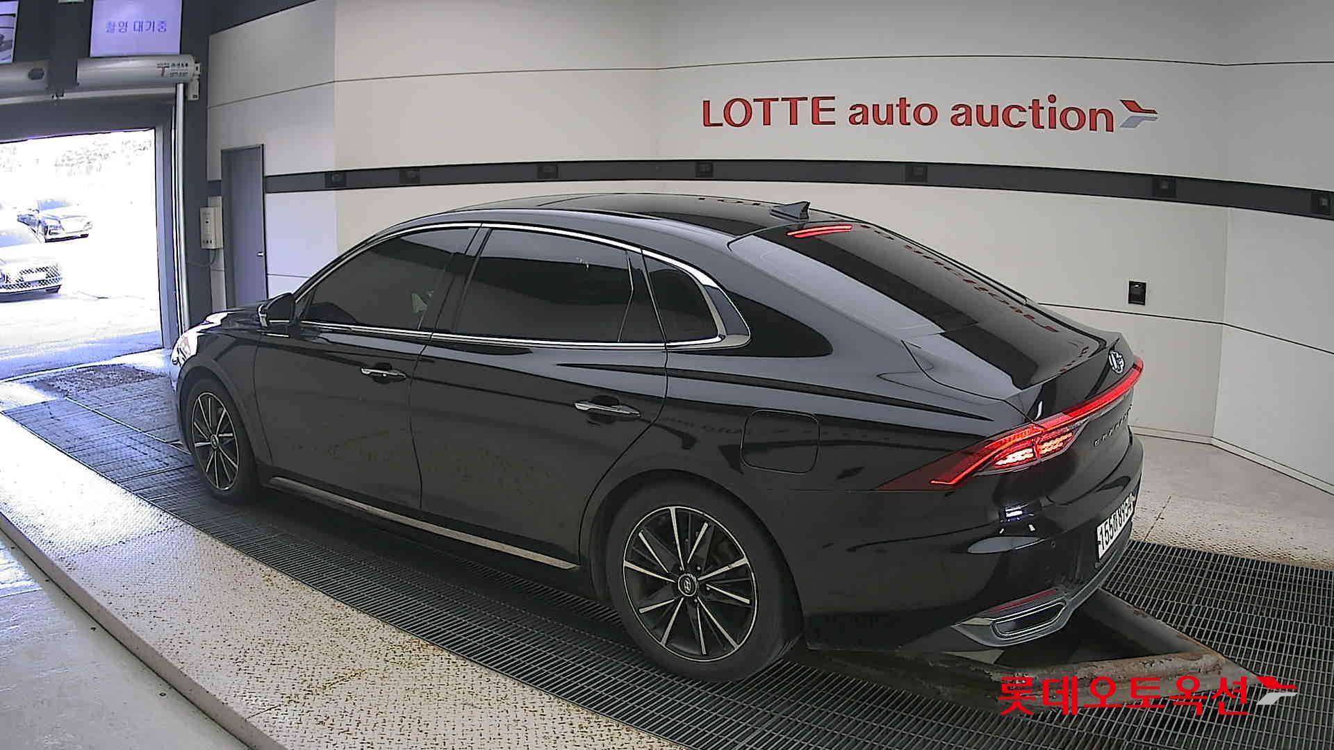 هيونداي - أزيرا - Image 10