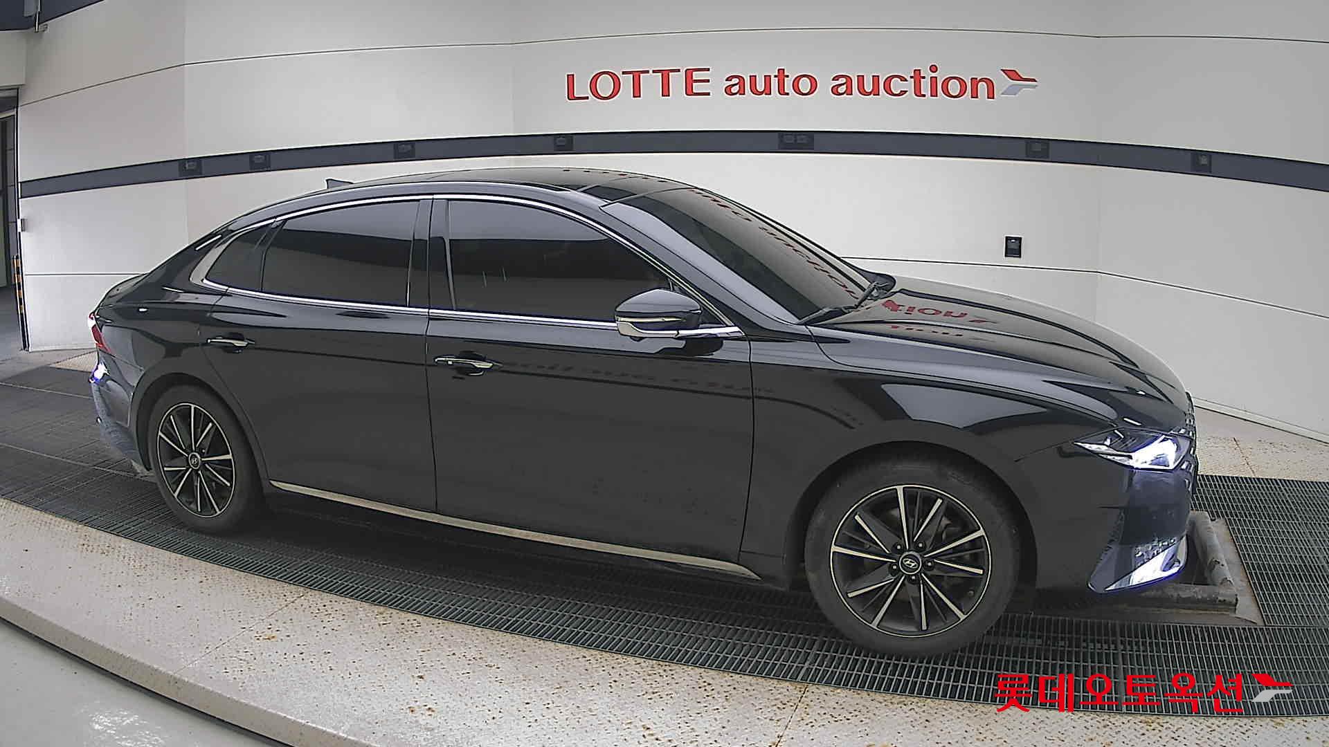 هيونداي - أزيرا - Image 17