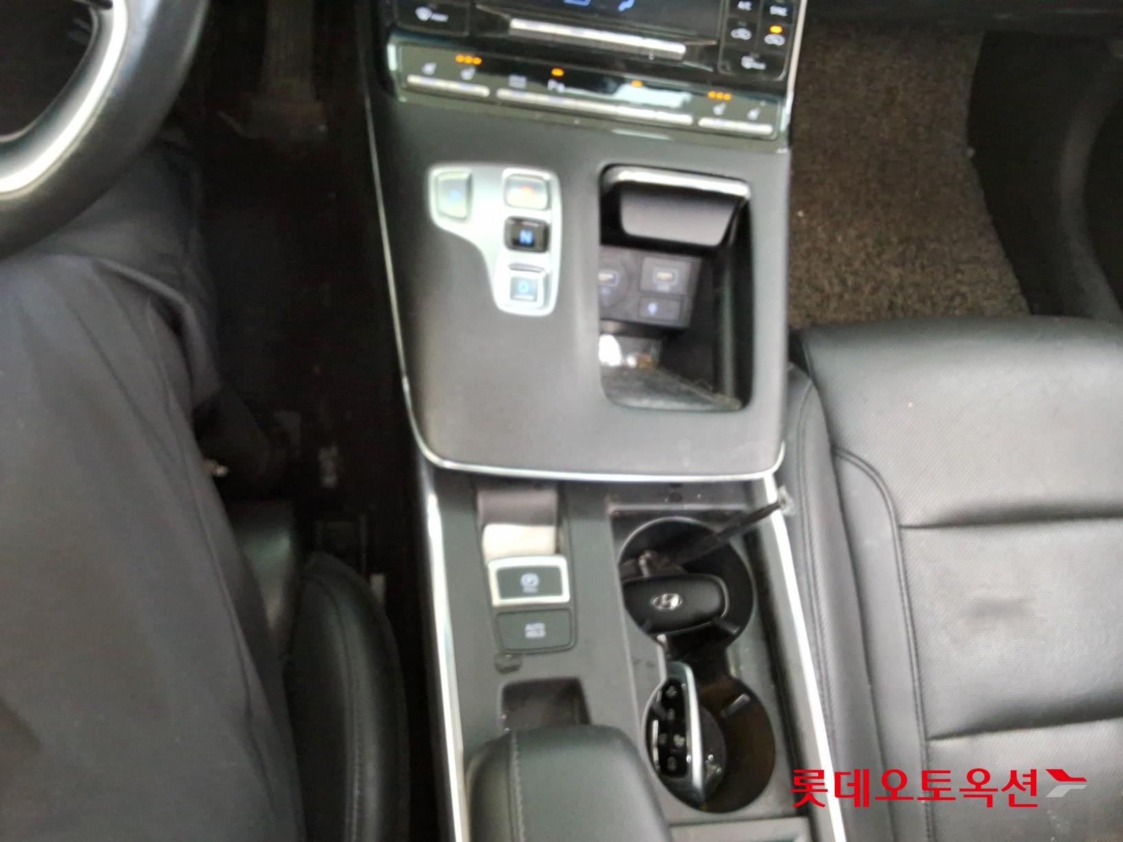 هيونداي - أزيرا - Image 31