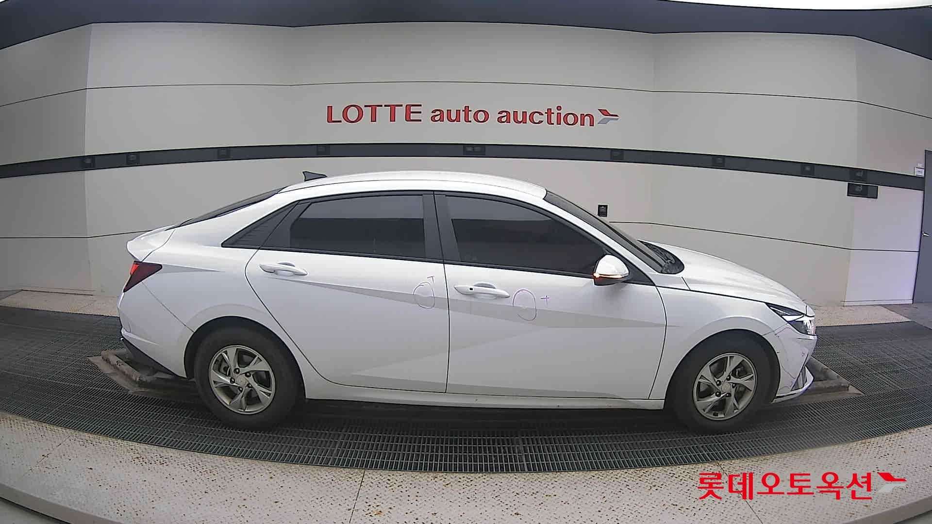 Hyundai Avante 2022 Polar White из Кореи, фото 3