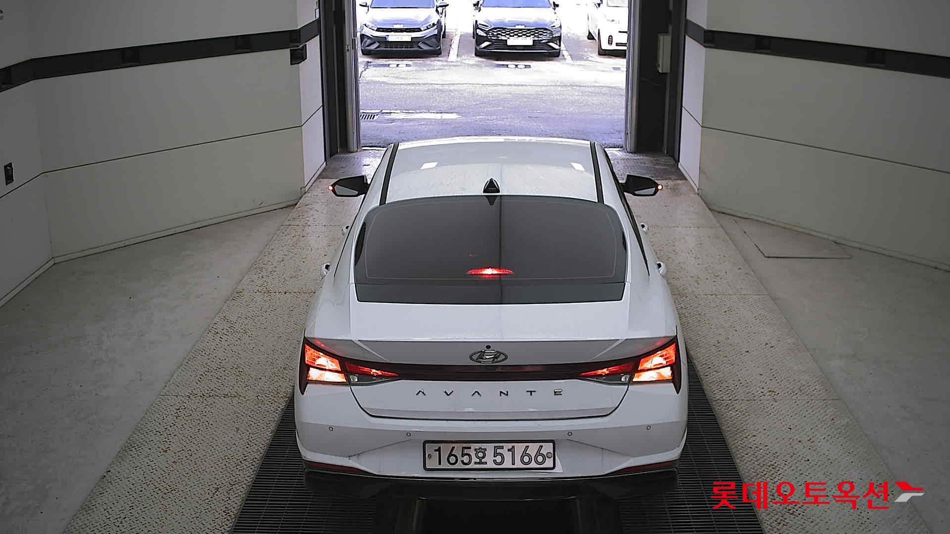 Hyundai Avante 2022 Polar White из Кореи, фото 5