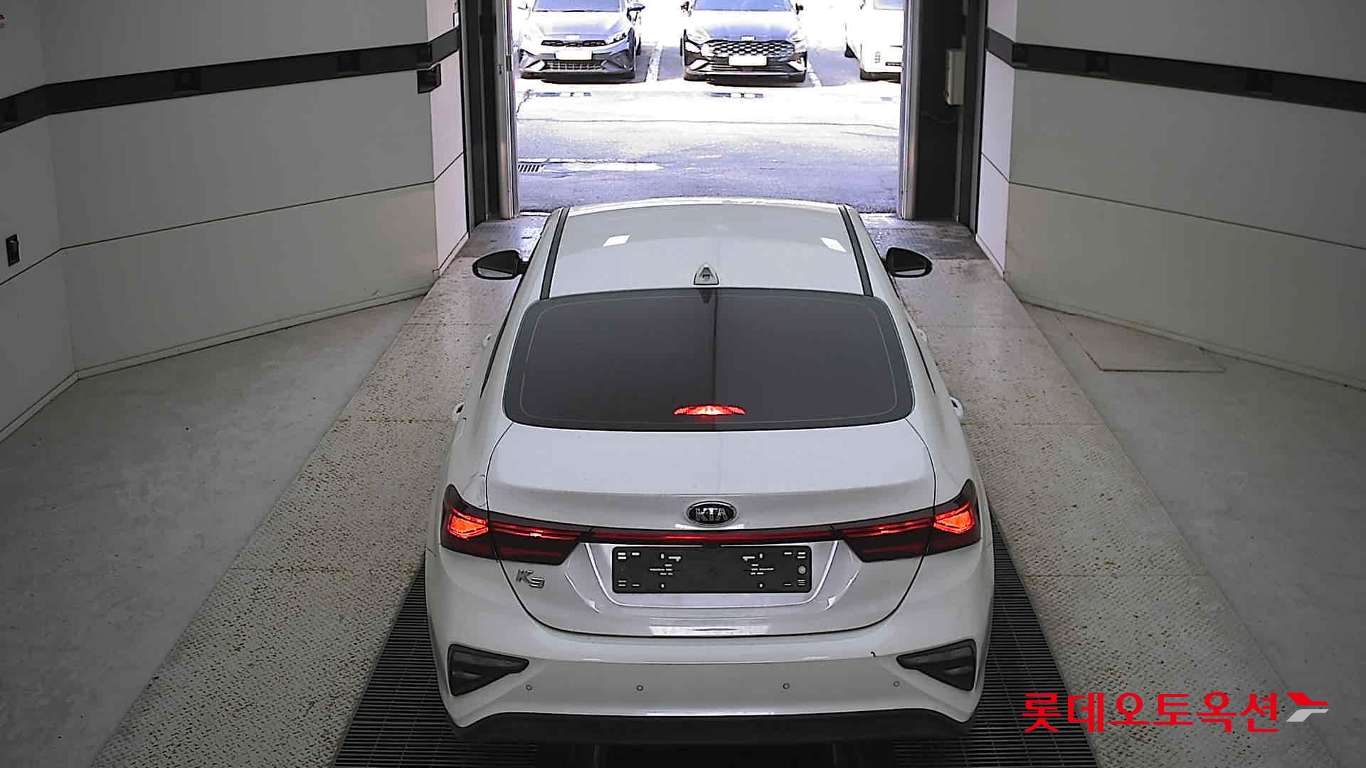 Kia K3 2019 Snow White Pearl из Кореи, фото 5