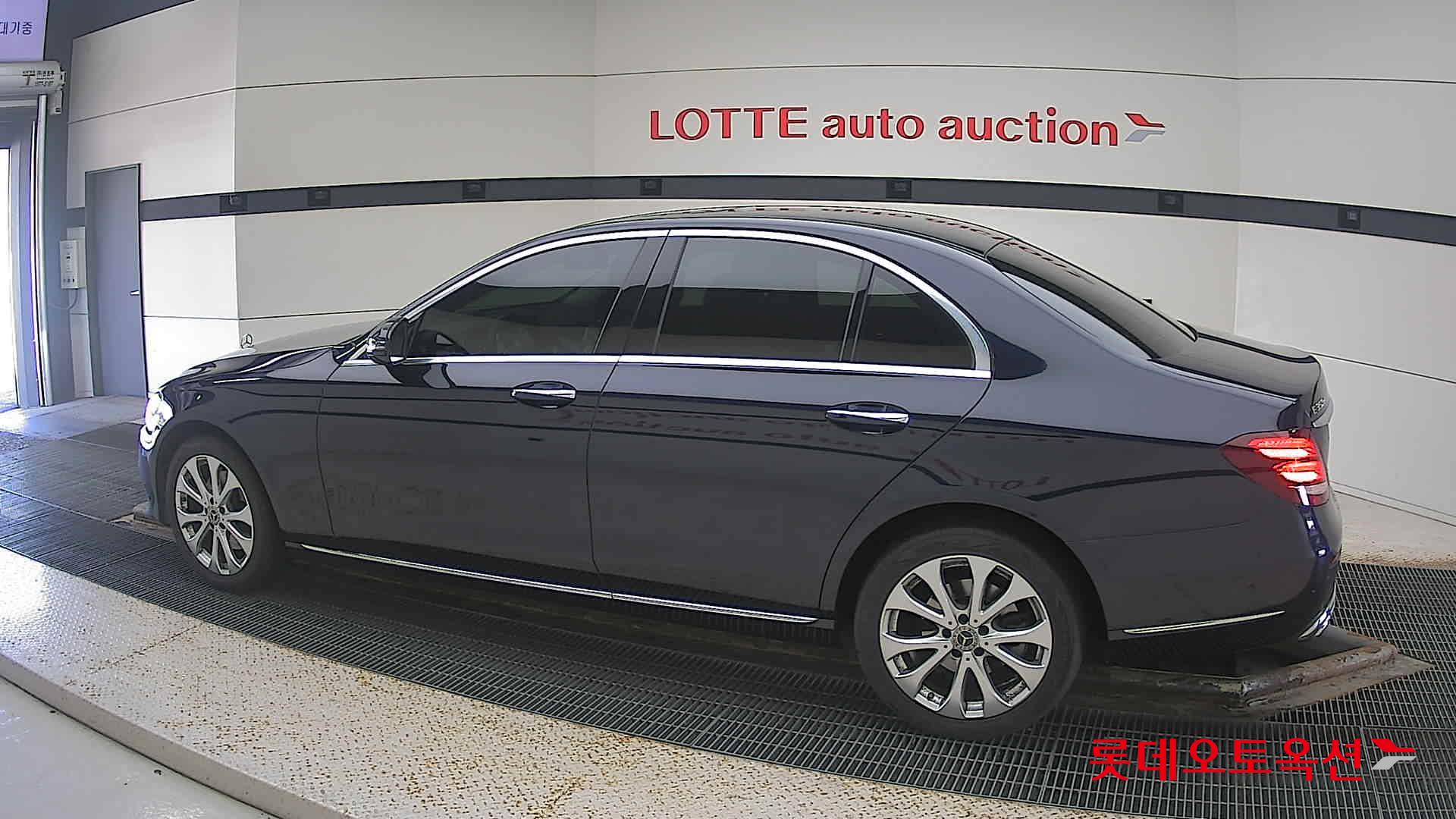 مرسيدس E220D