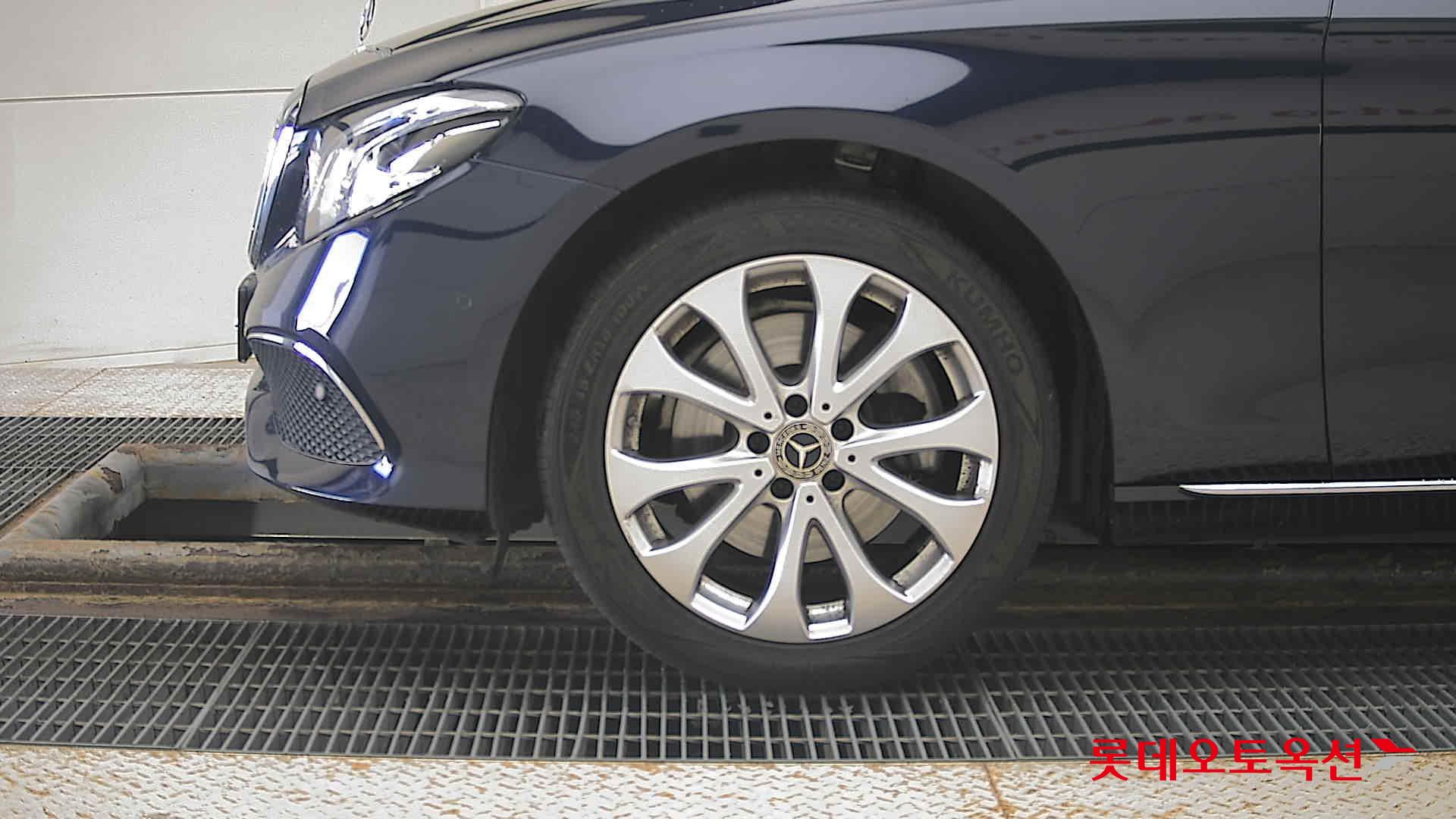 مرسيدس E220D
