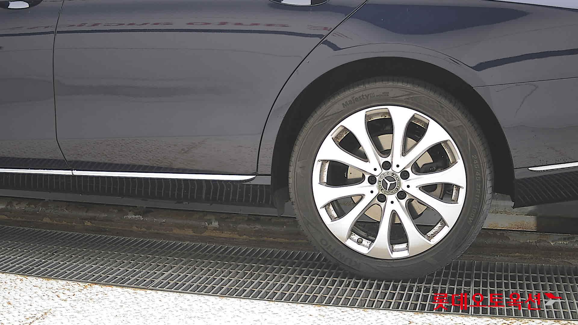 مرسيدس E220D