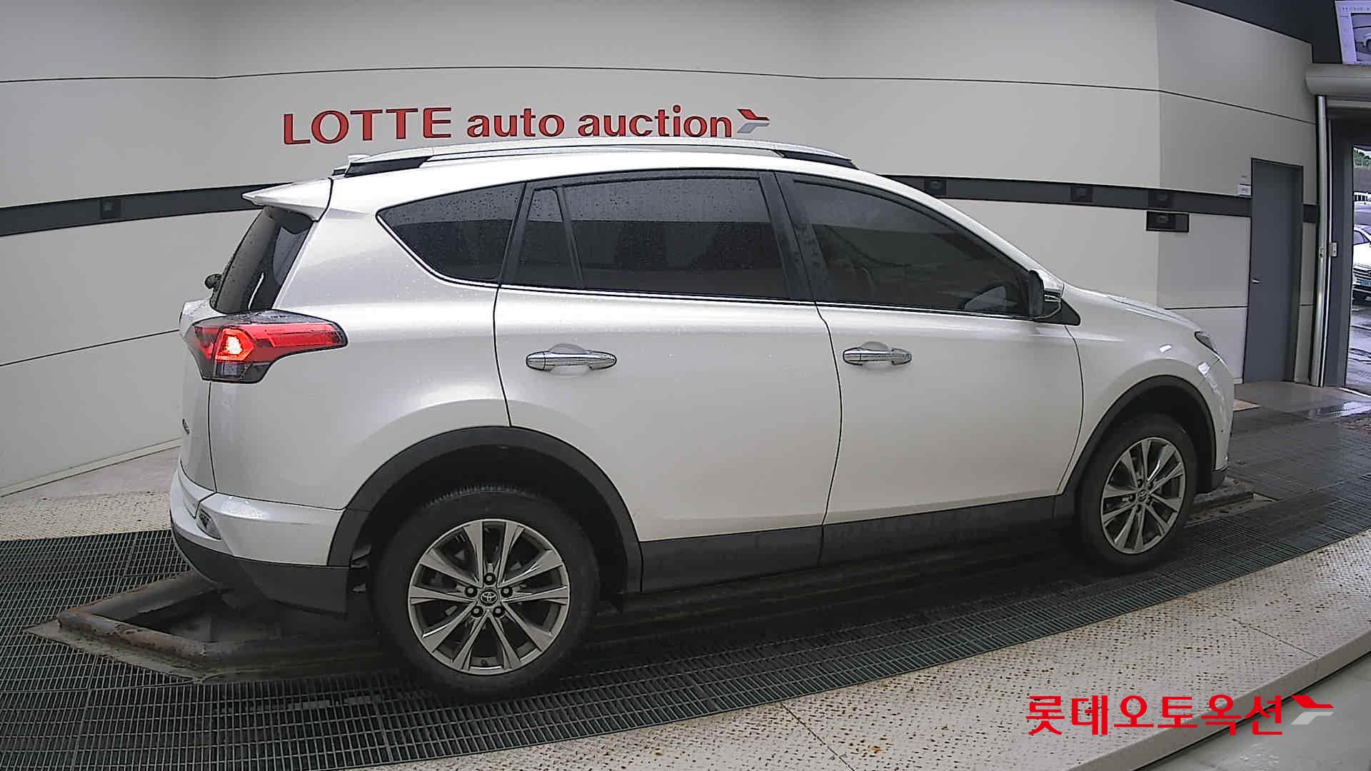 تويوتا RAV4