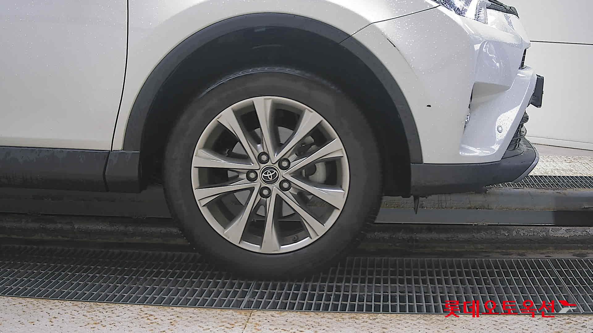 تويوتا RAV4