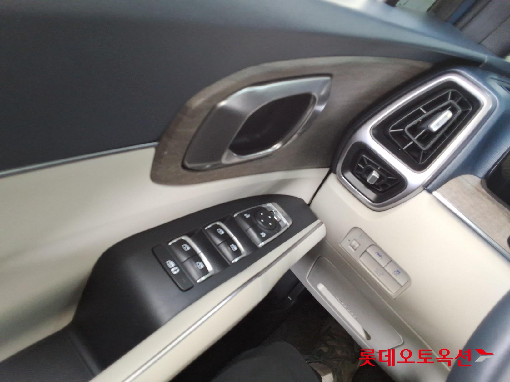 Kia Sorento Hybrid id 3190330 из Кореи 28