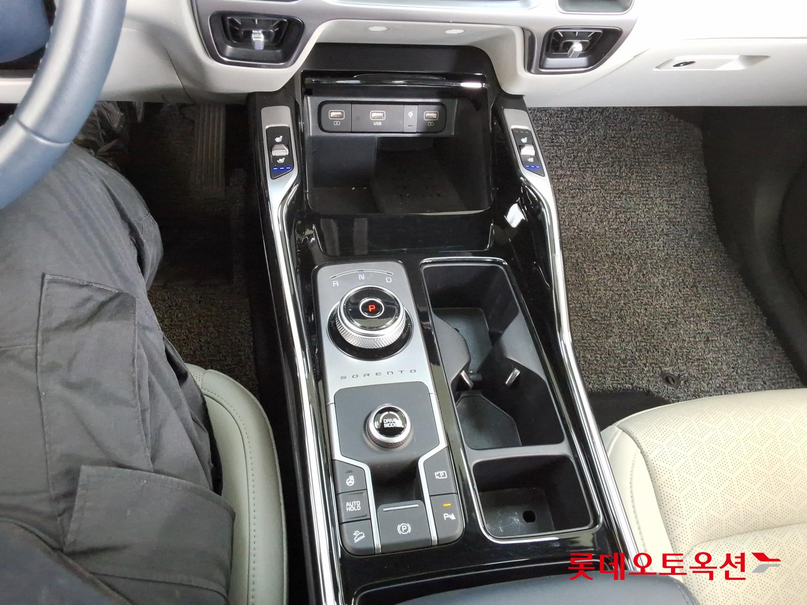 Kia Sorento Hybrid id 3190330 из Кореи 32