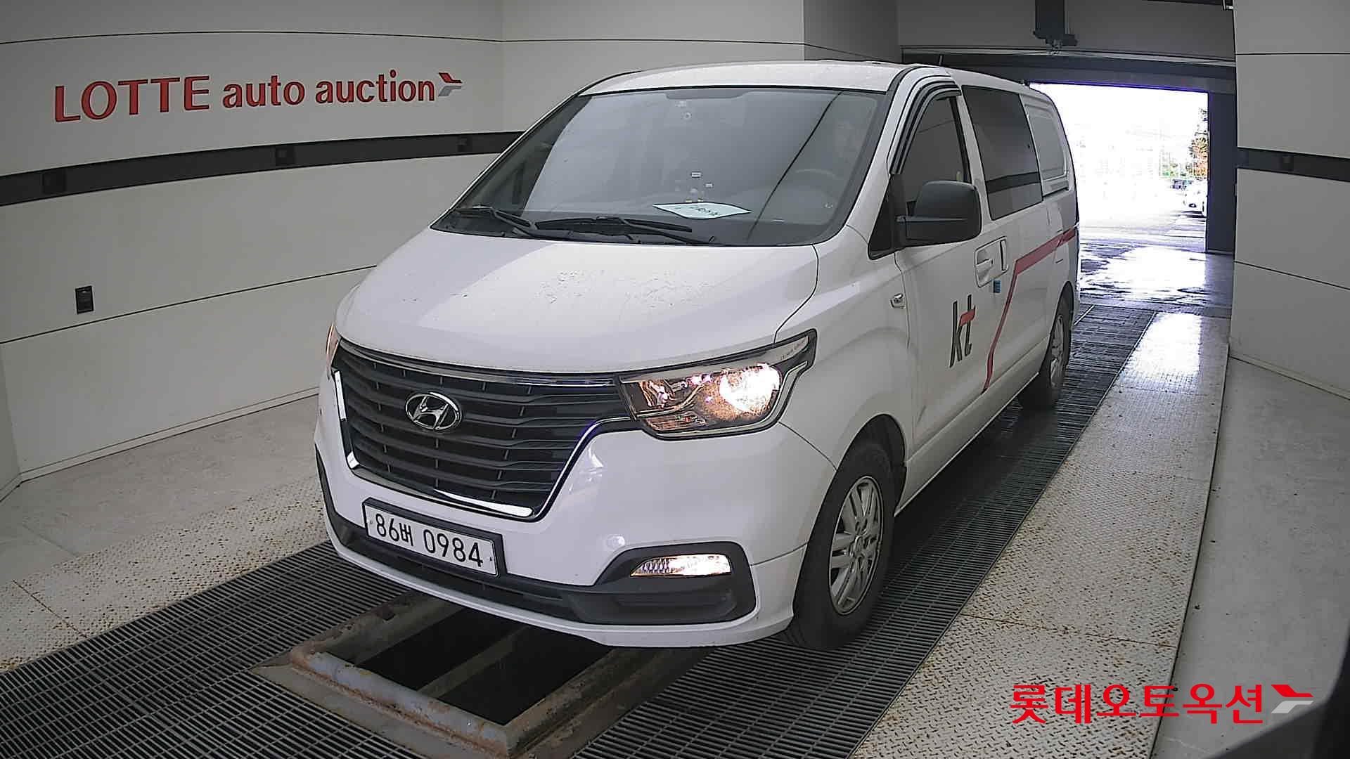 هيونداي جراند ستاركس