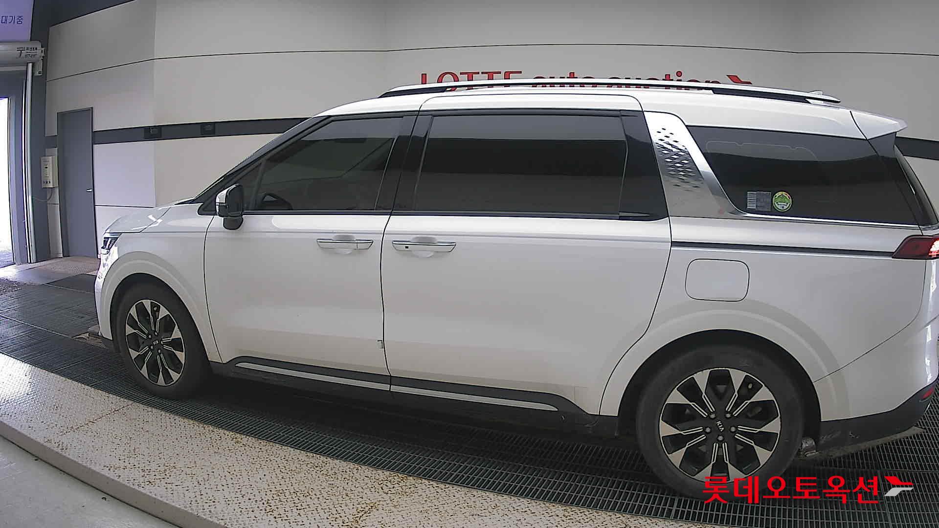 كيا - كارنفال - Image 11