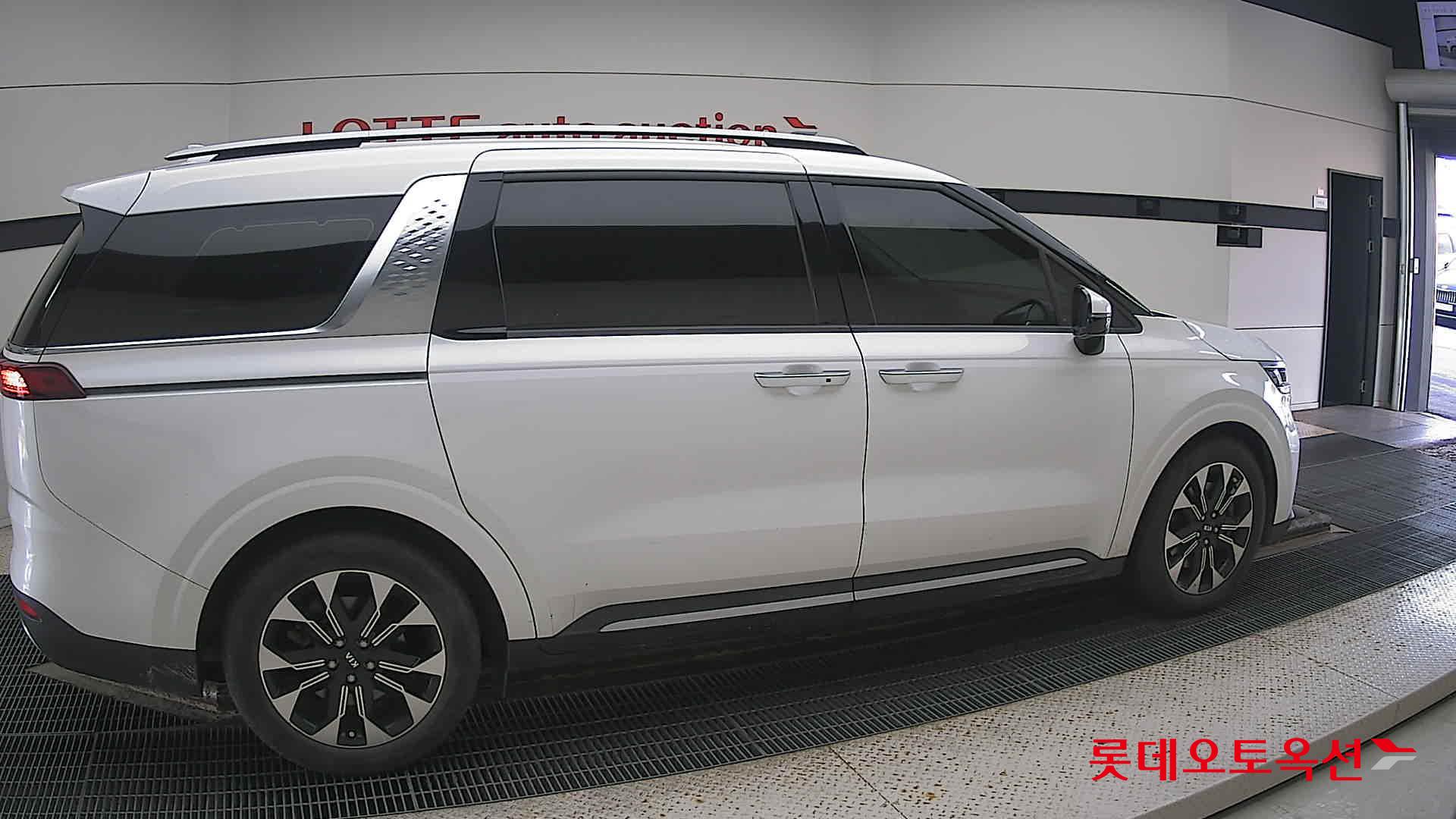 كيا - كارنفال - Image 18