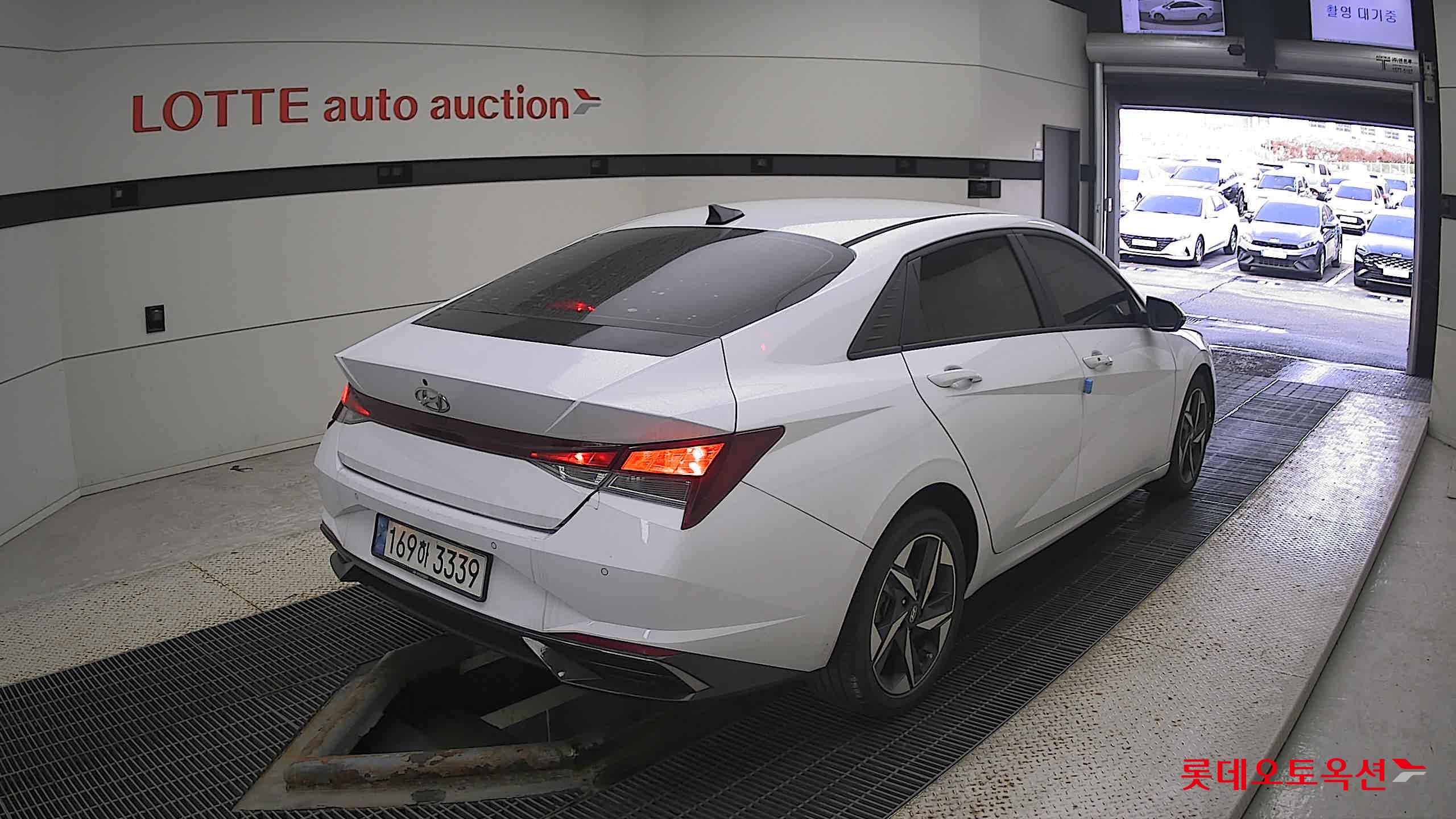 Hyundai Avante 2022 Polar White из Кореи, фото 4