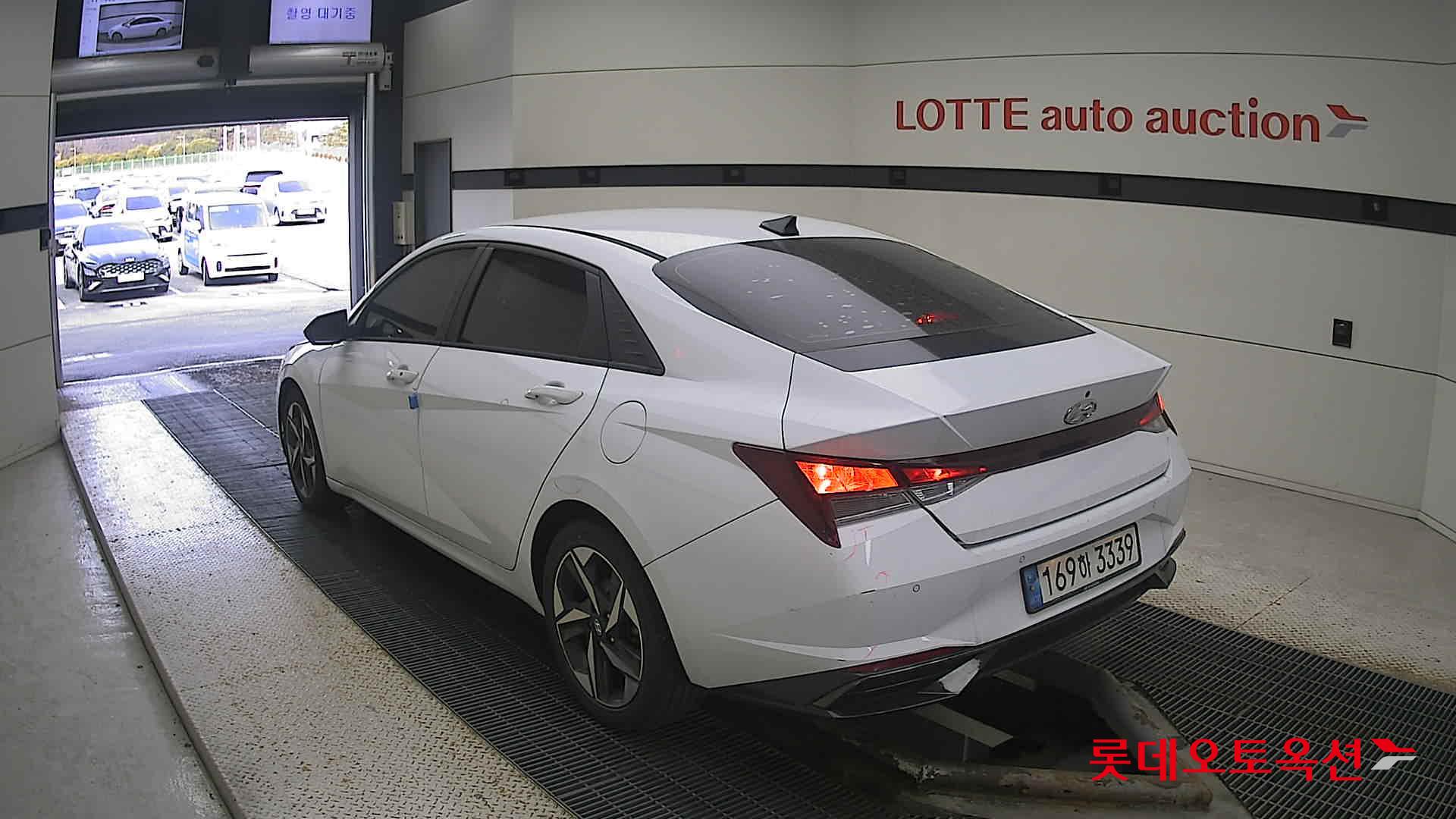 Hyundai Avante 2022 Polar White из Кореи, фото 6