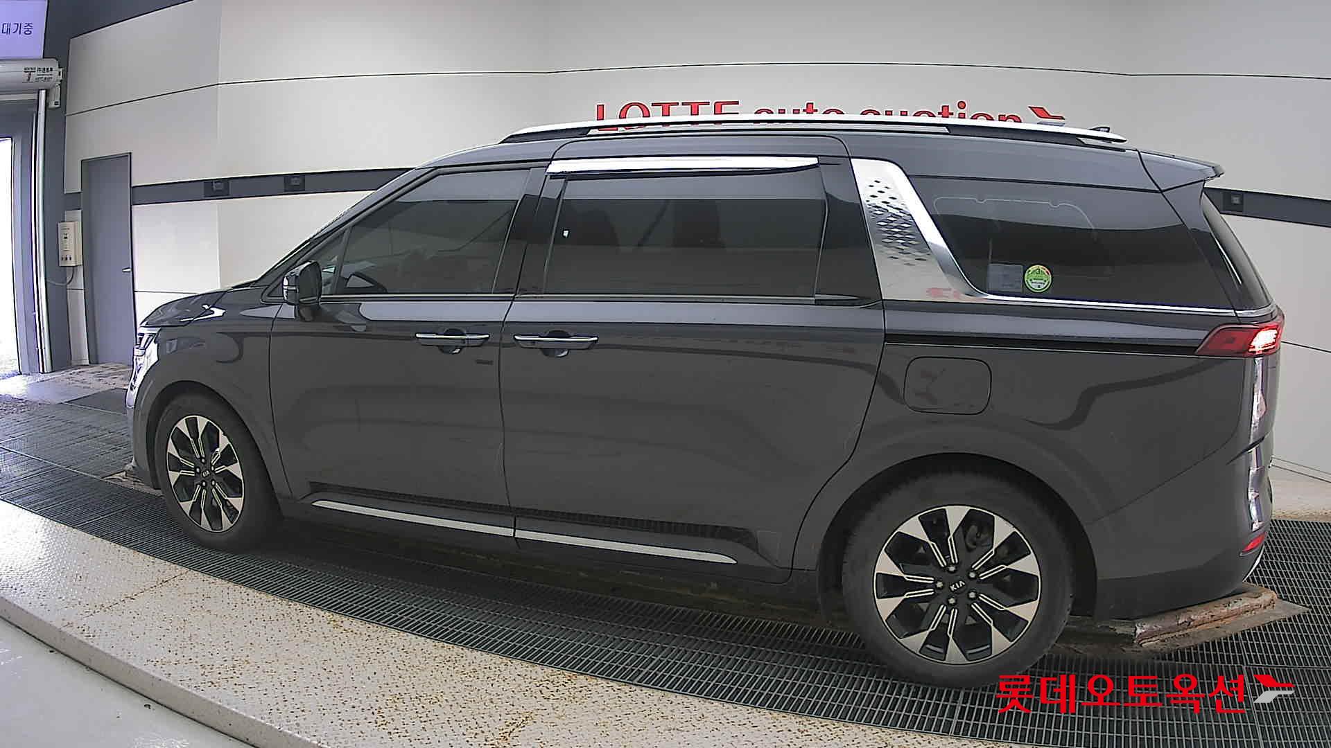 Kia Carnival Limousine id 3466826 из Кореи 11