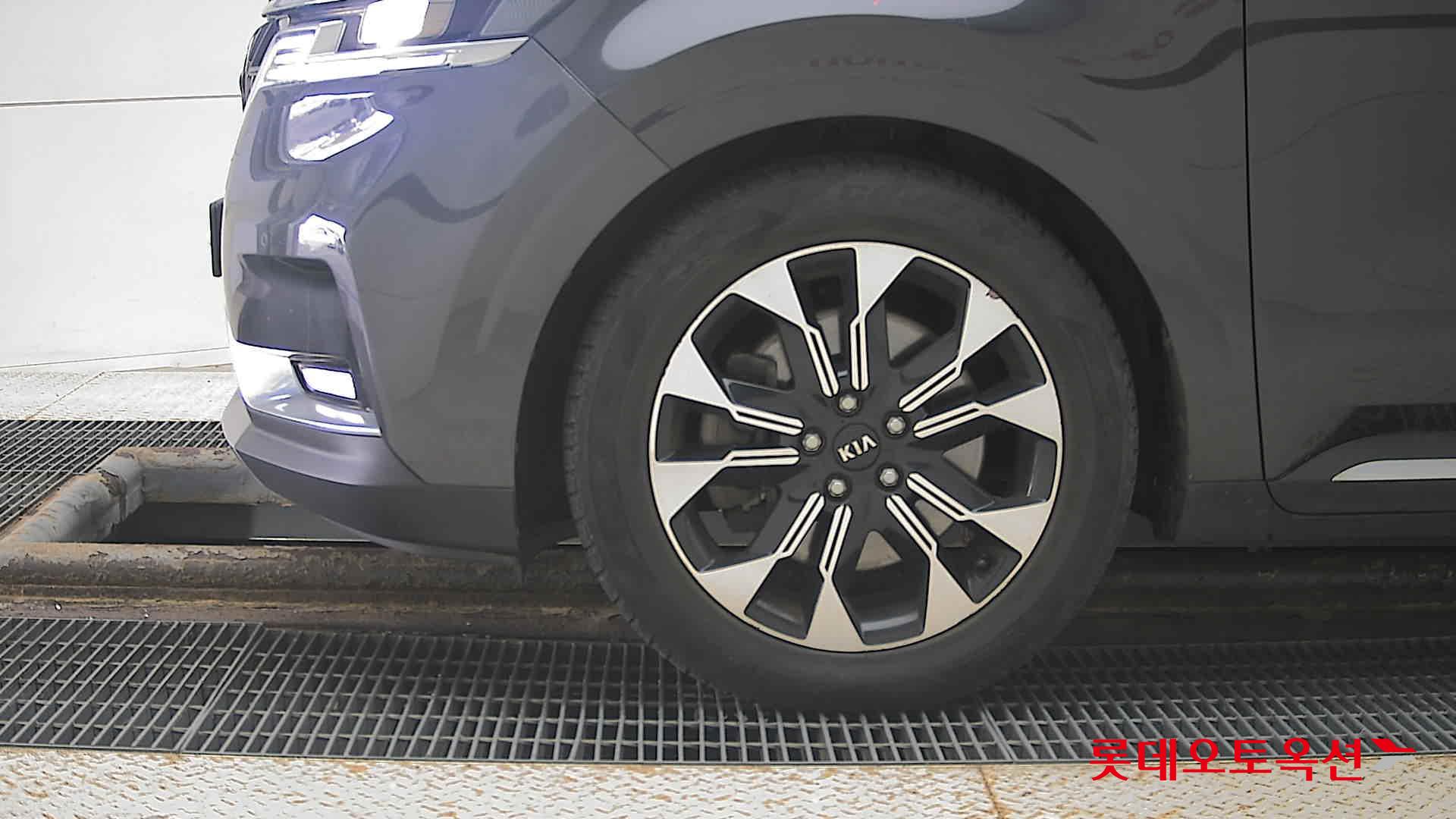 Kia Carnival Limousine id 3466826 из Кореи 21