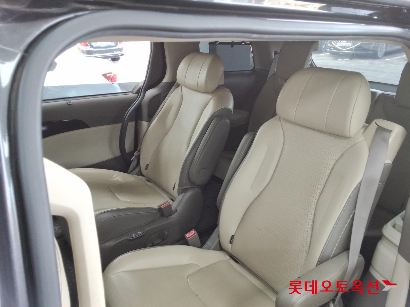 Kia Carnival Limousine id 3466826 из Кореи 36