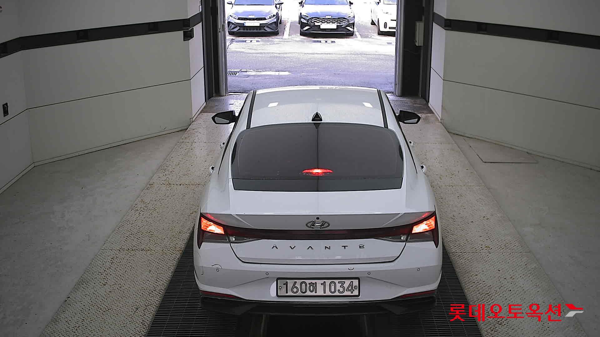 Hyundai Avante 2021 Polar White из Кореи, фото 5
