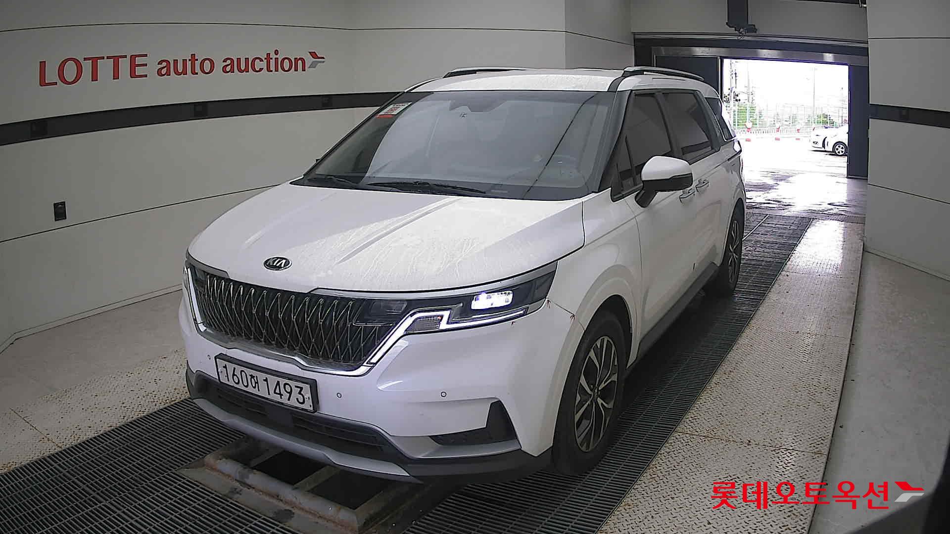 Kia Carnival 2021 Snow White Pearl (optional) из Кореи