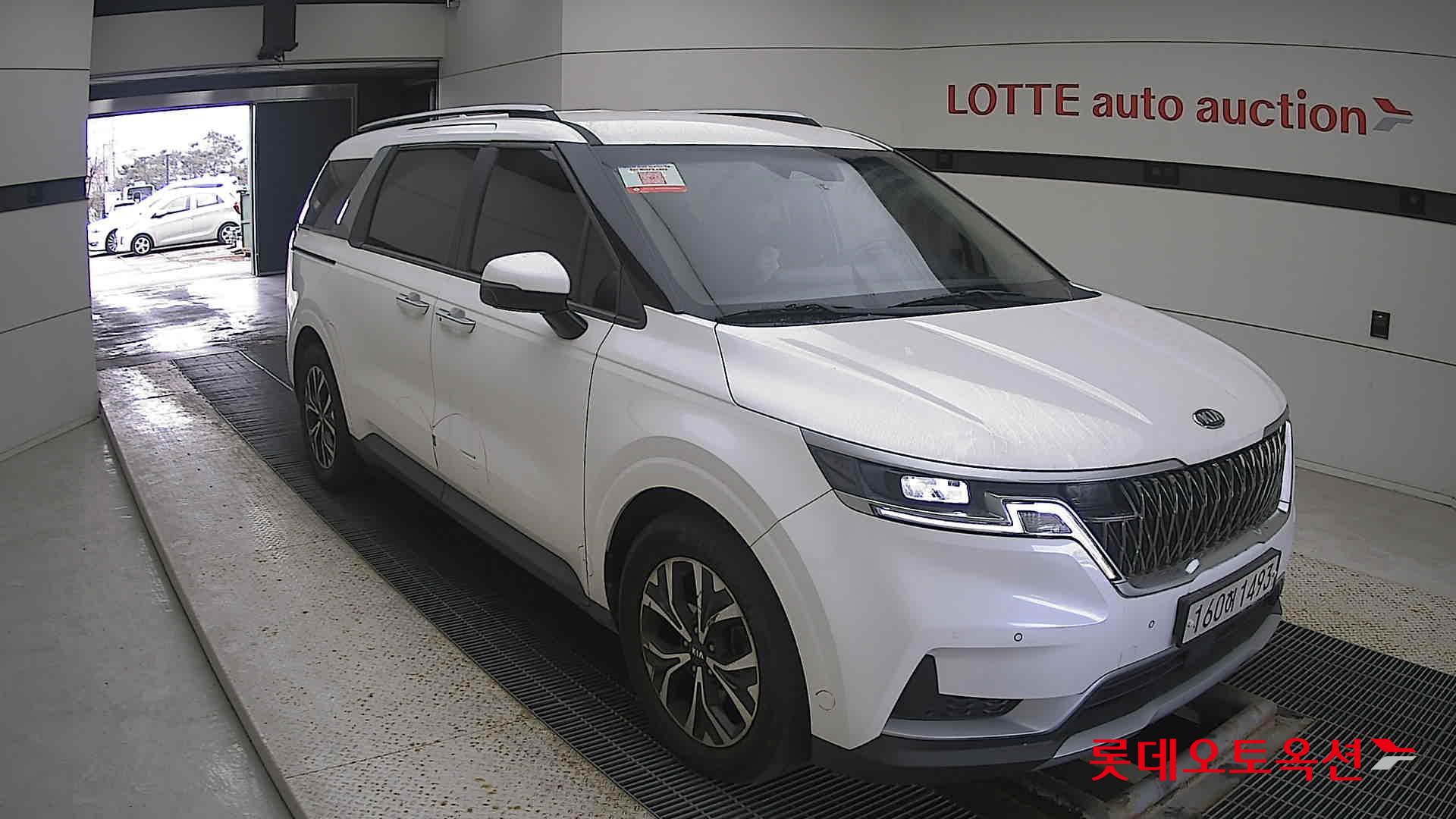 Kia Carnival 2021 Snow White Pearl (optional) из Кореи, фото 2