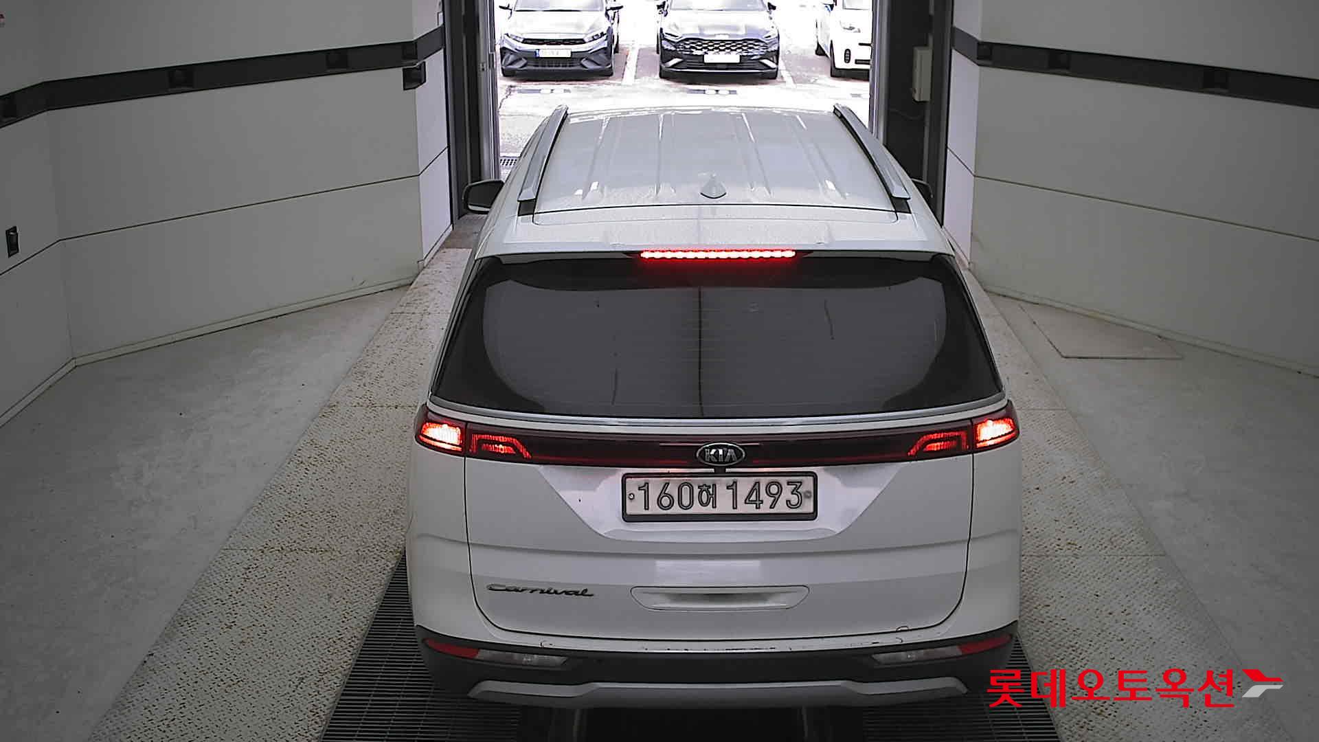 Kia Carnival 2021 Snow White Pearl (optional) из Кореи, фото 5