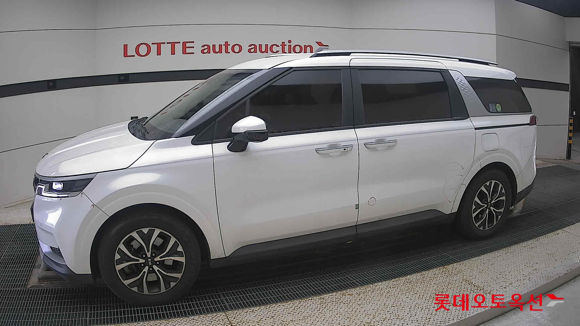 Kia Carnival id 3466790 из Кореи 12