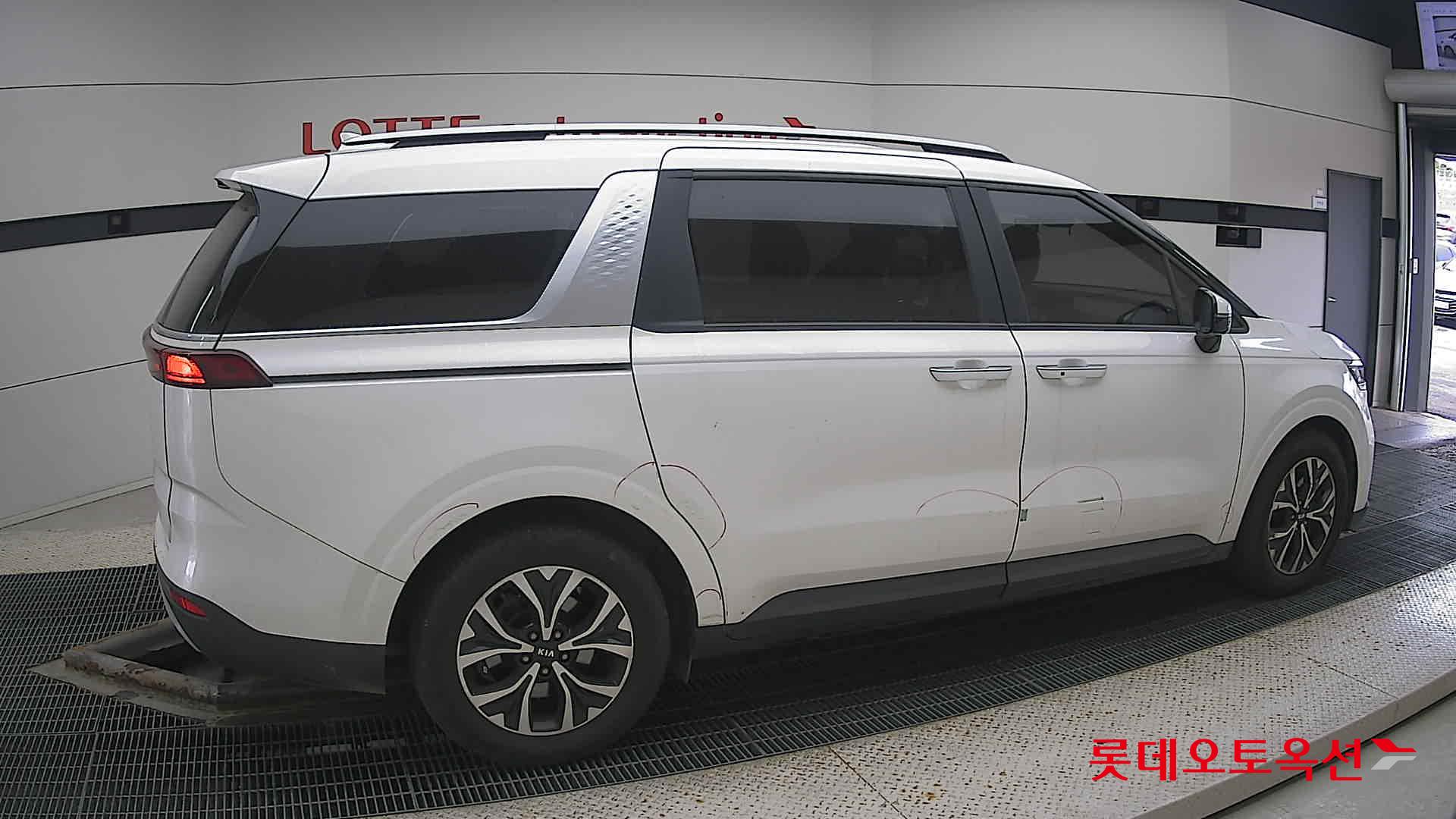 Kia Carnival id 3466790 из Кореи 18