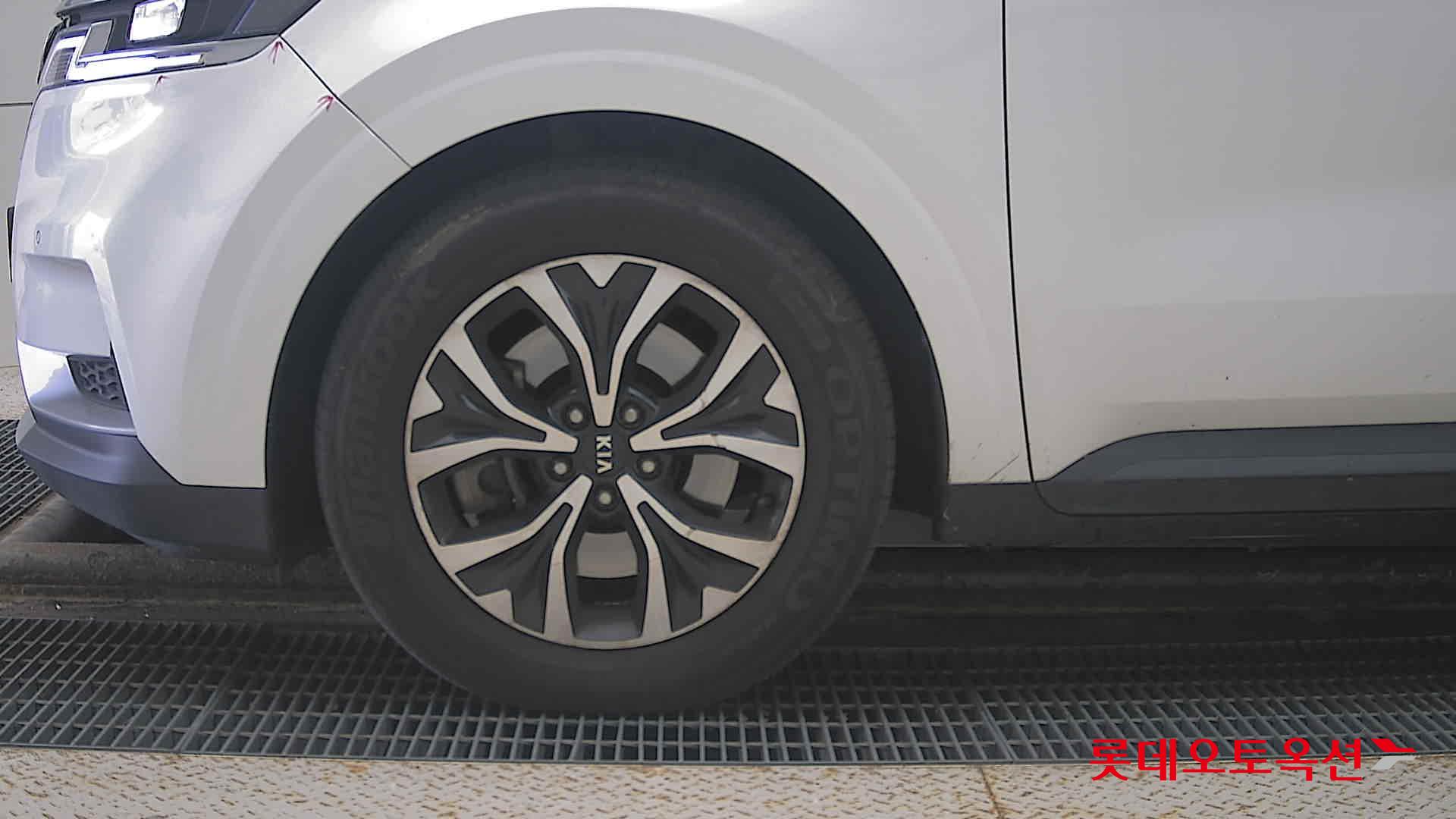 Kia Carnival id 3466790 из Кореи 21