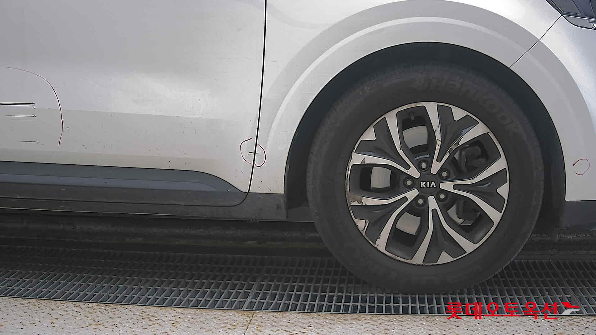 Kia Carnival id 3466790 из Кореи 23