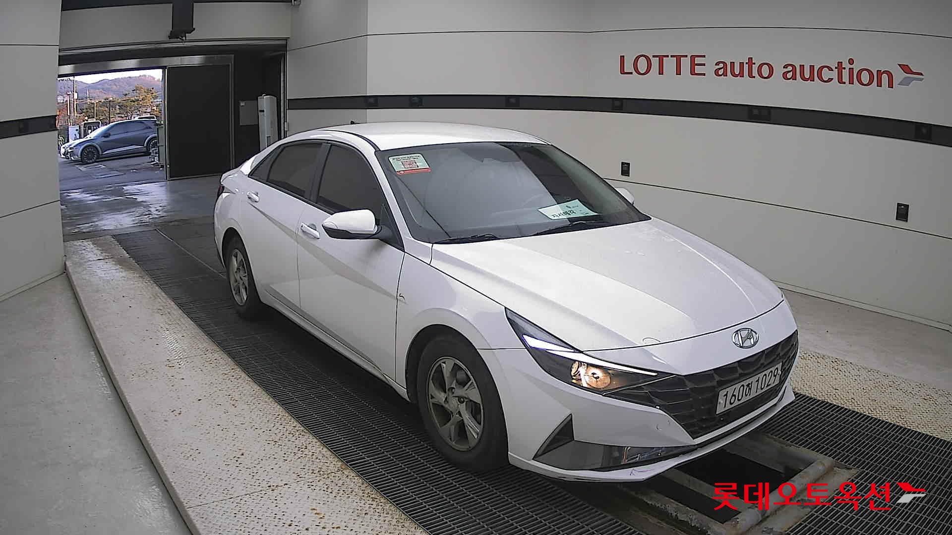 Hyundai Avante 2021 Polar White из Кореи, фото 2