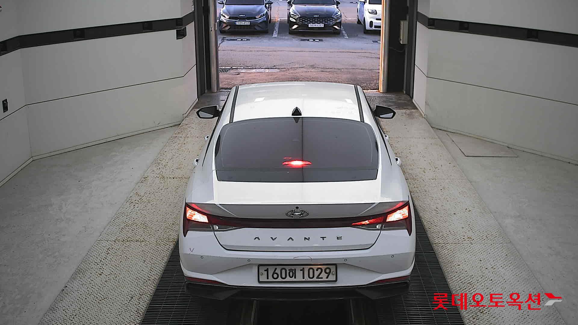 Hyundai Avante 2021 Polar White из Кореи, фото 5